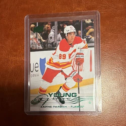 Upper Deck 2025-26 Series 1 Young Guns Zayne Parekh Holiday #236 Flames Hockey