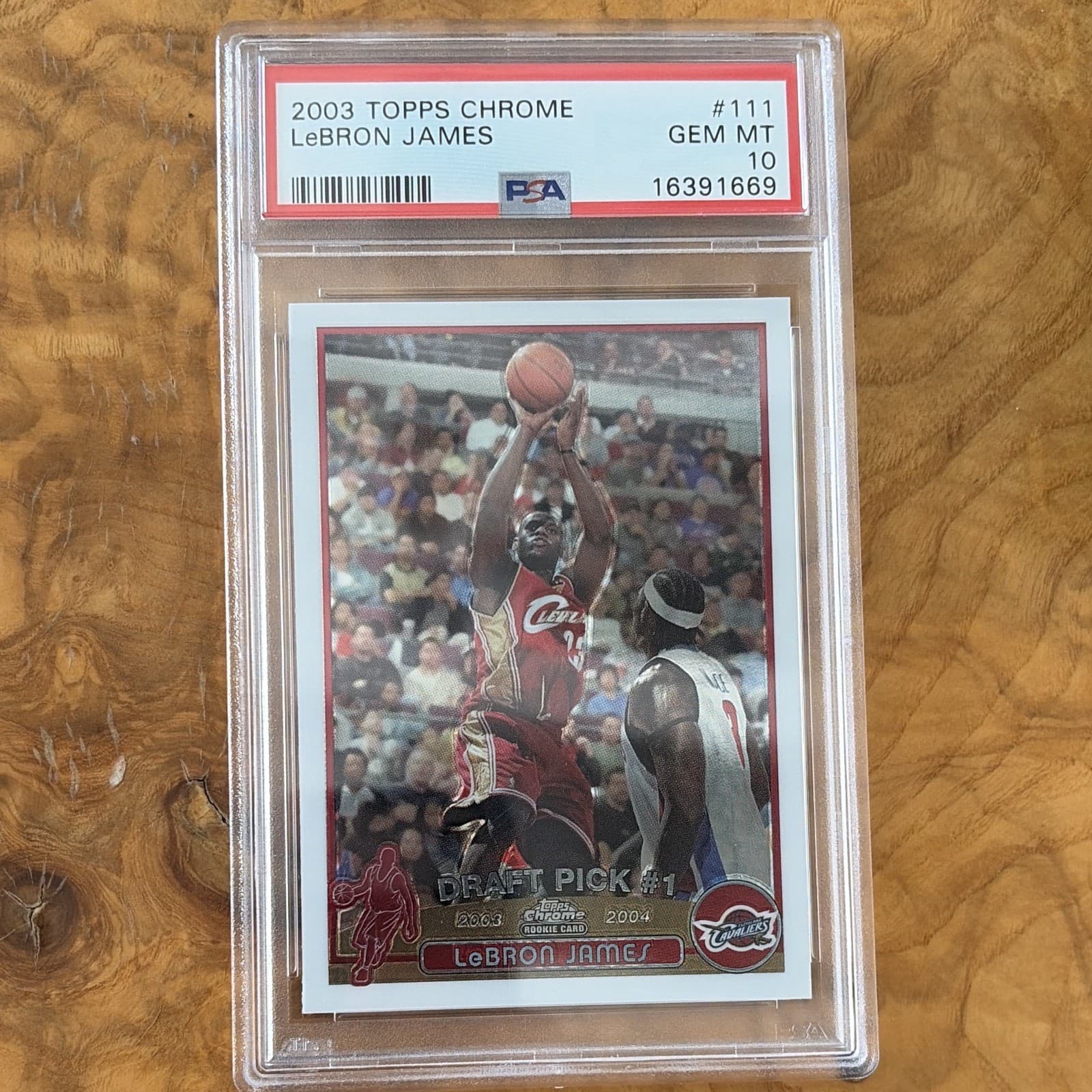 Topps 2003 Topps Chrome LeBron James #111 Rookie PSA 10 Cavaliers NBA Draft