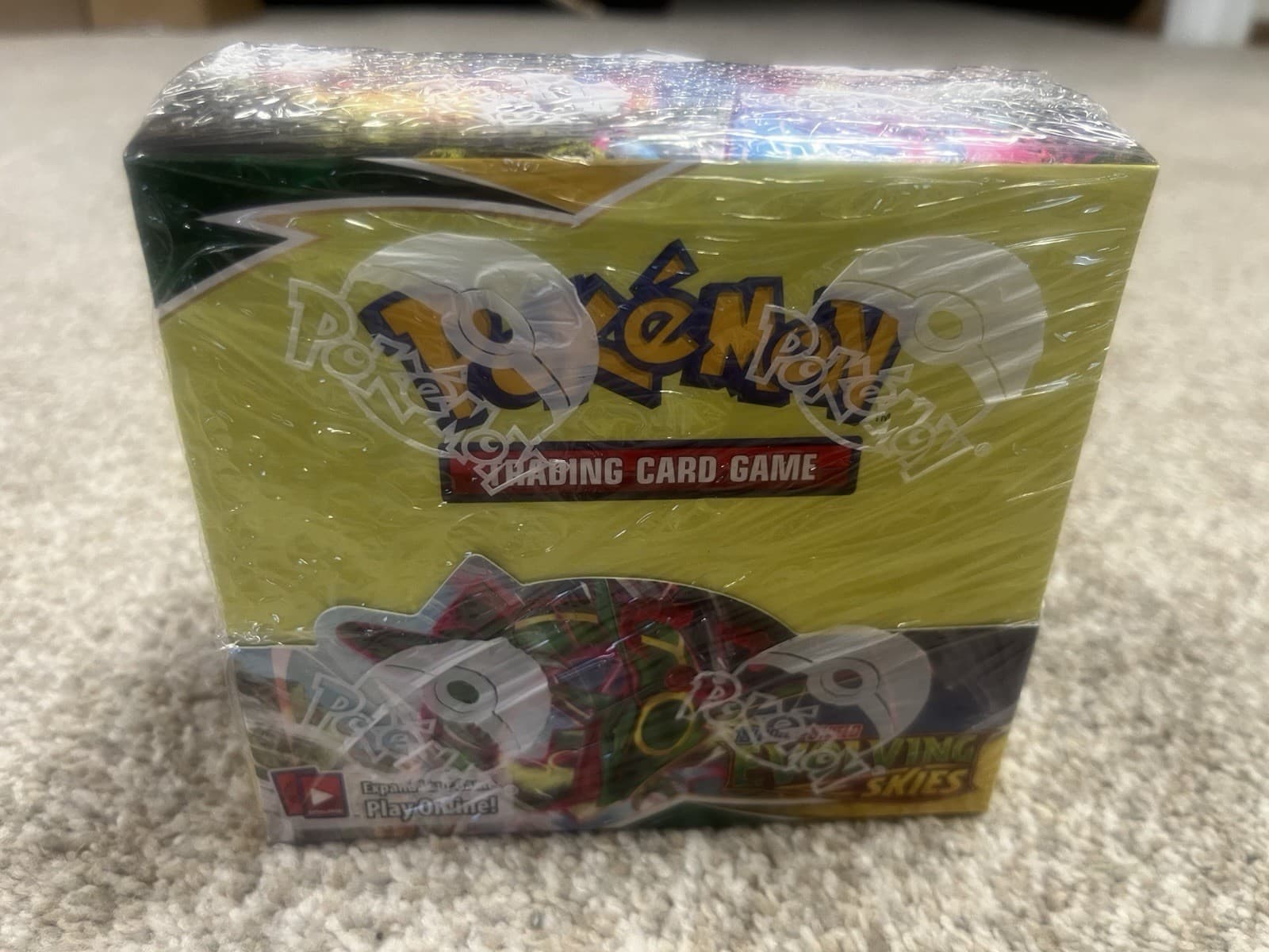 Pokemon TCG Sword & Shield Evolving Skies Booster Box
