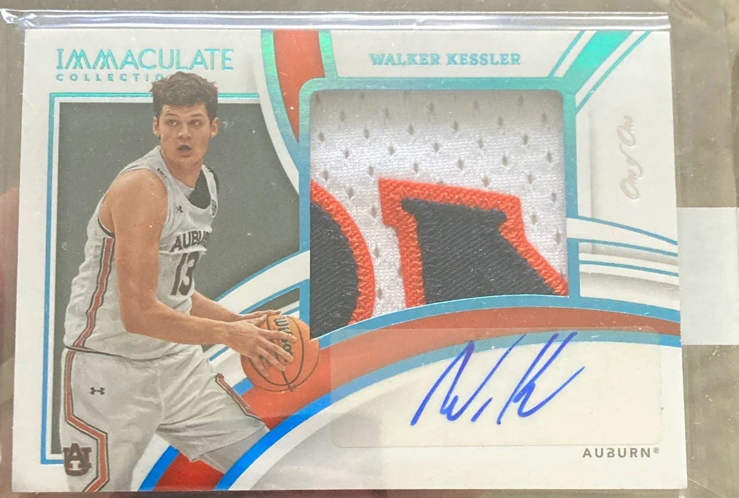 Immaculate 1/1 Collegiate Walker Kessler Rookie Patch Auto Los Angeles Lakers
