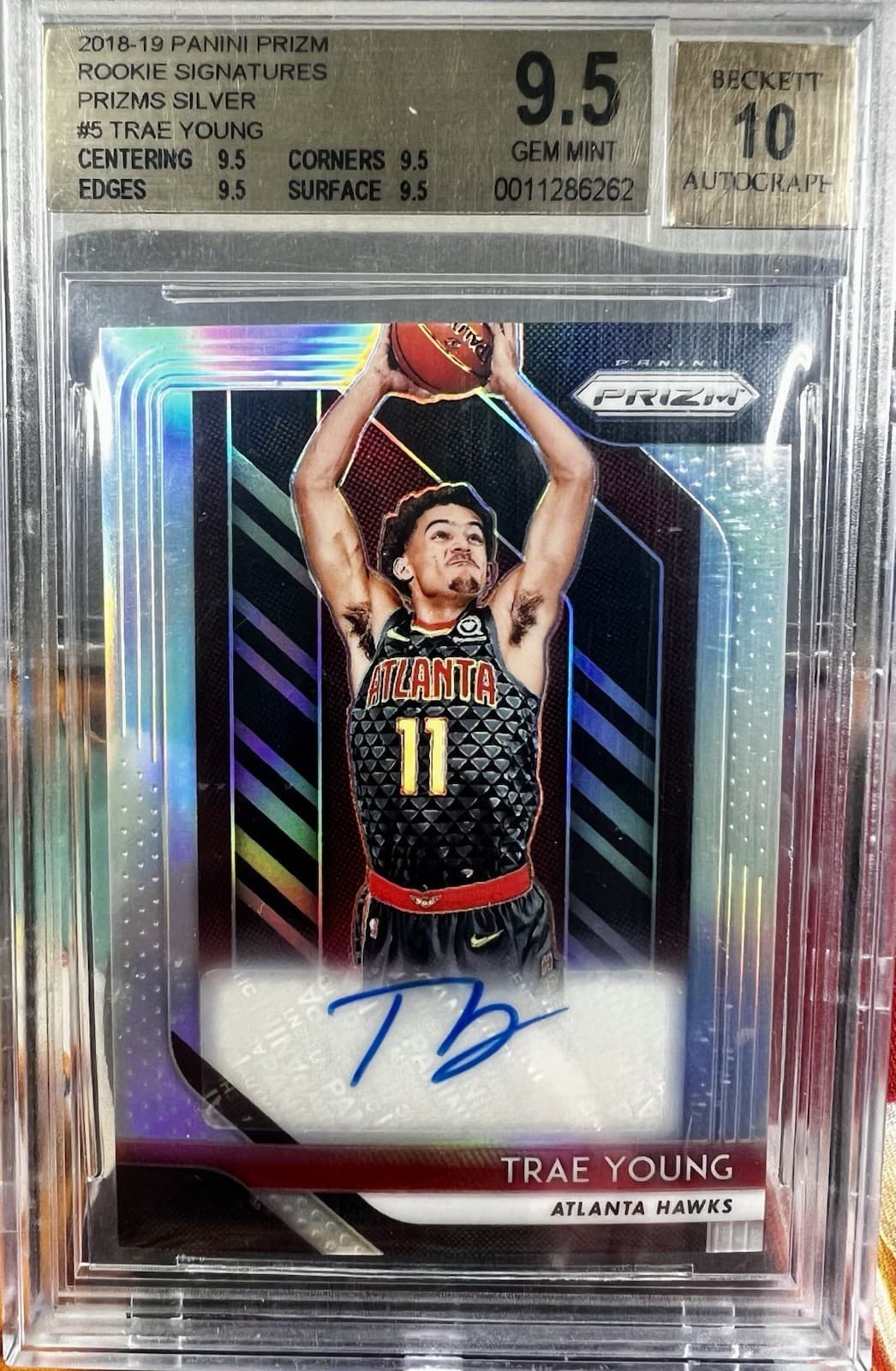 2018-19 Prizm Trae Young Prizms Silver Auto RC #RS-TYG BGS 9.5/10 Rookie
