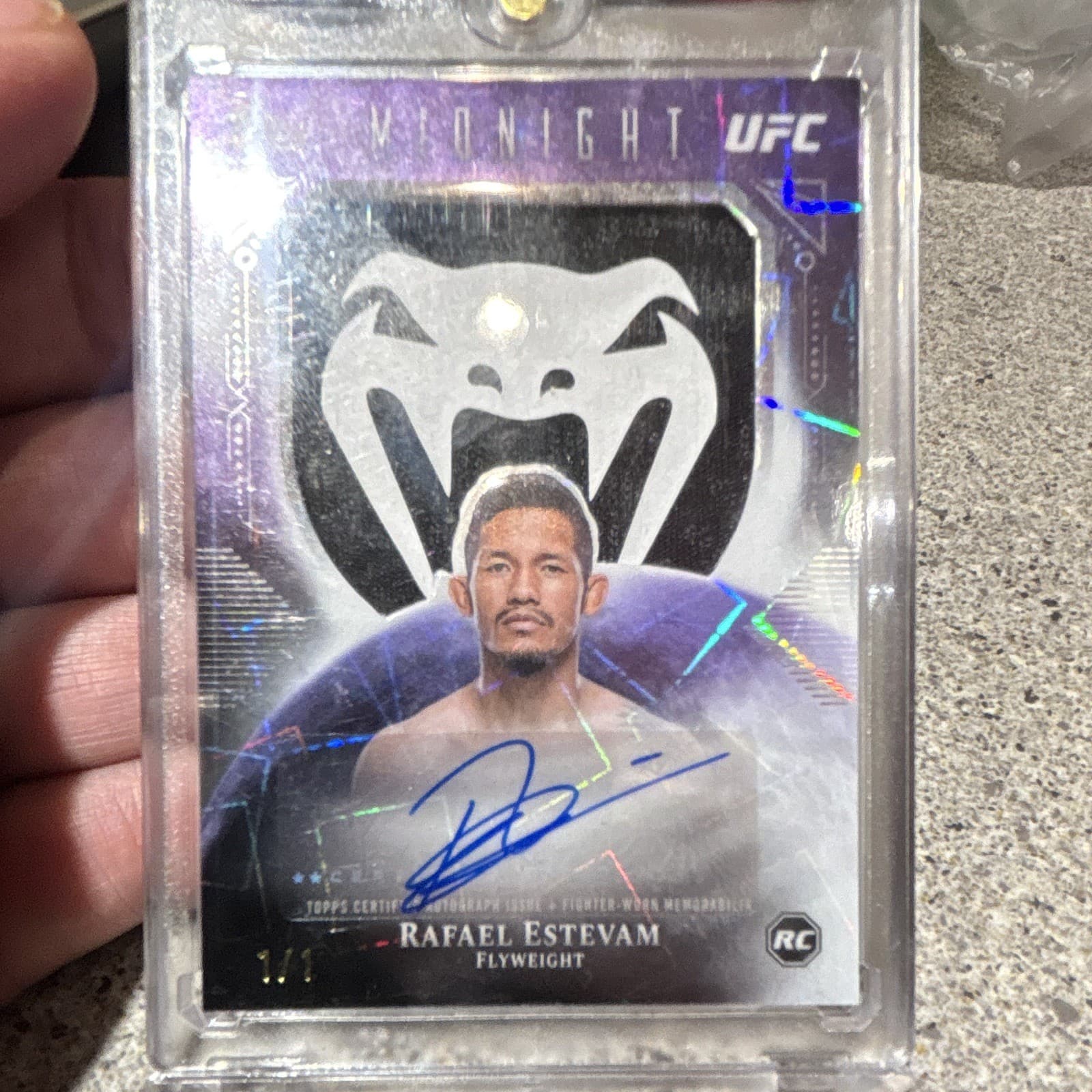 Topps 2026 Midnight UFC Rafael Estevam Rookie Relic Auto 1/1 (FUTURE CHAMP 17-1)