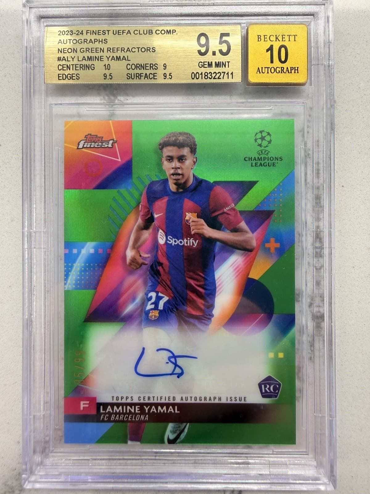 2023/24 Topps Finest Lamine Yamal Green Refractor Auto BGS 9.5 10 Pop 1 RC 85/99
