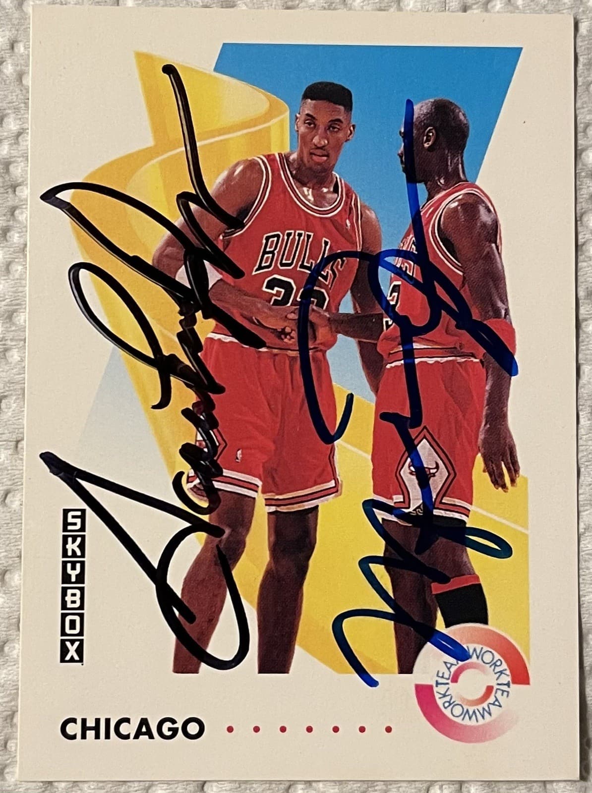 1992-93 Upper Deck Set Michael Jordan, Scottie Pippen #462  Dual IP Auto Card