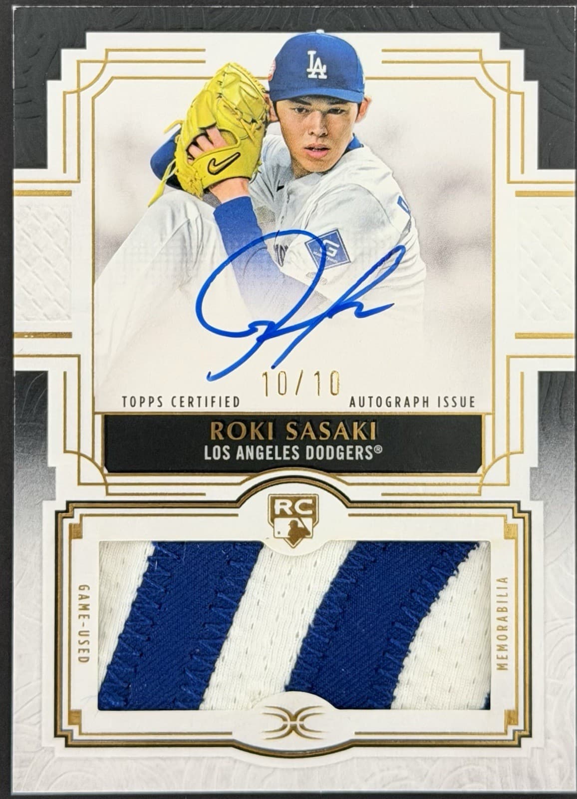 2025 Topps Definitive Collection - Roki Sasaki - True rookie patch auto /10 🔥