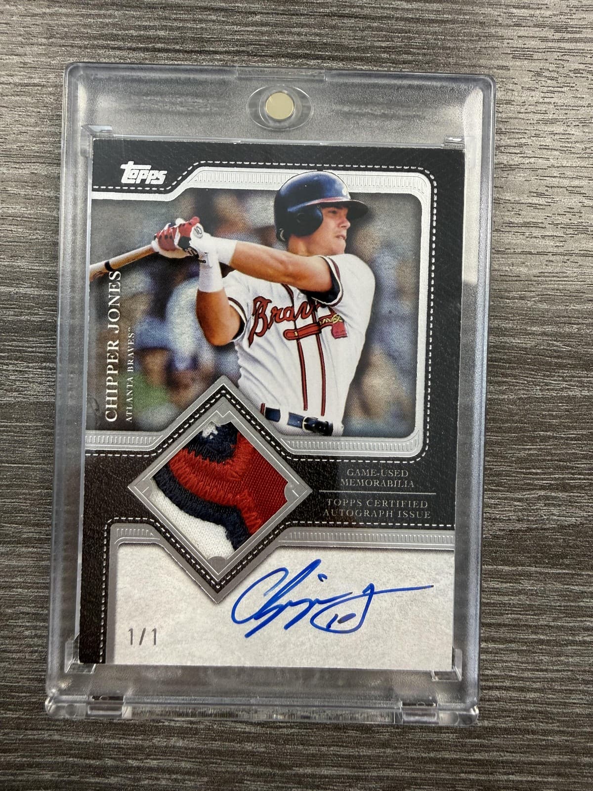 2025 Topps Chipper Jones Topps Flagship Autograph Patch Platinum /1 No Reserve