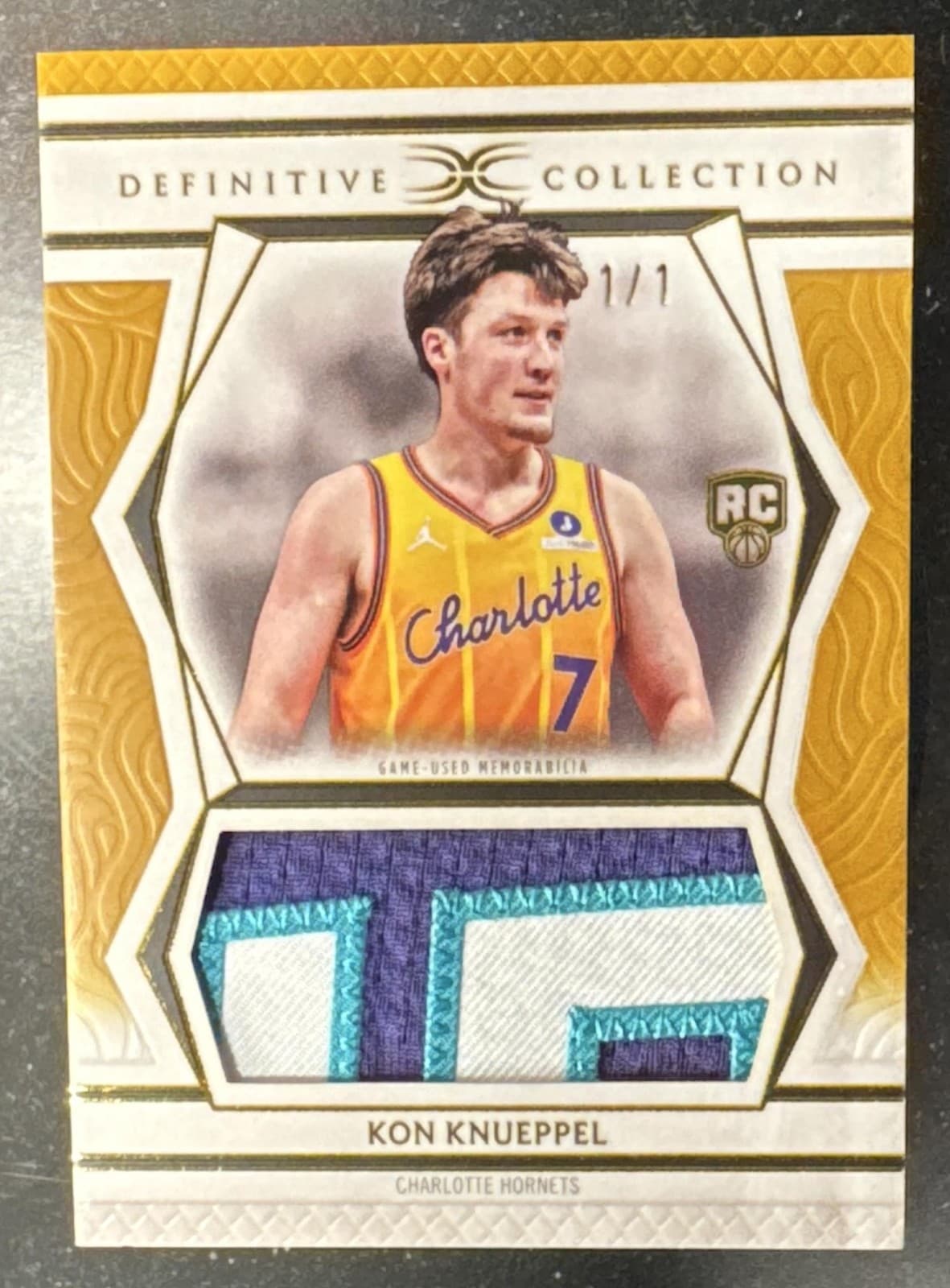 2025-26 Topps Definitive Collection Kon Knueppel #DRP-KK2 Rookie Patch Gold 1/1