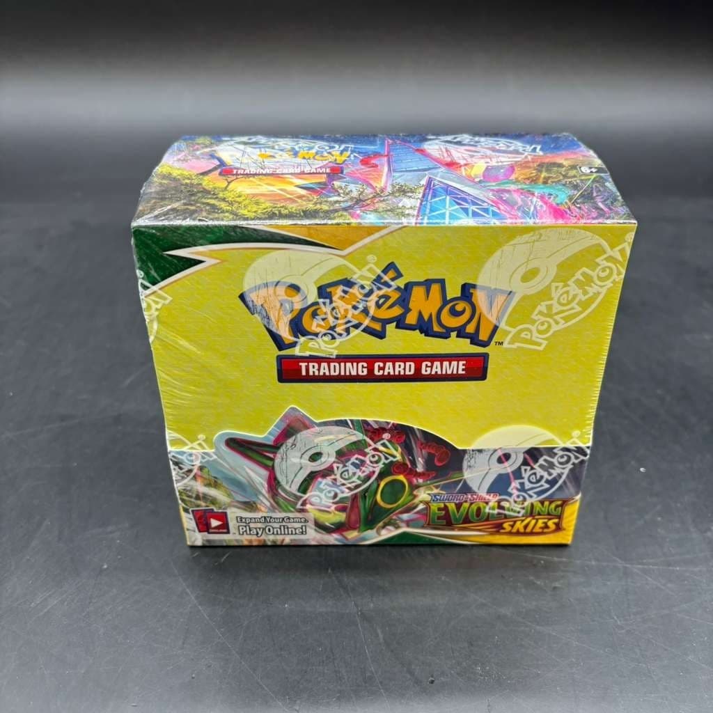 Pokemon TCG SWSH Evolving Skies Booster Box SEALED WITH ACRYLIC