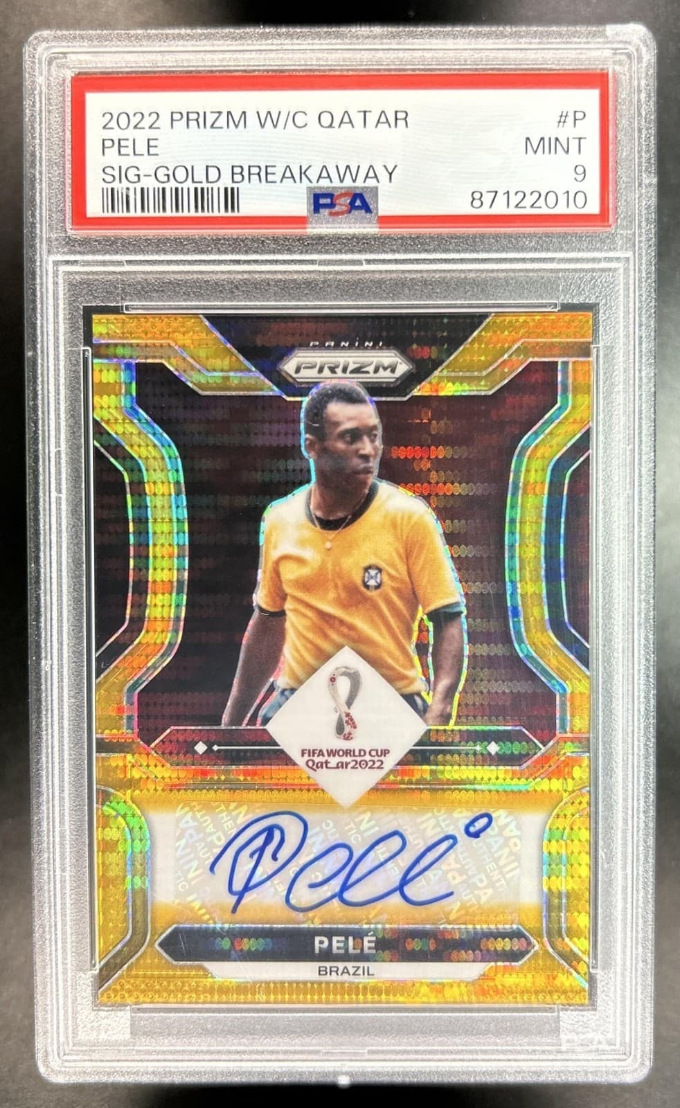 2022-23 Panini Prizm World Cup Pele Signatures Breakaway Gold Auto #/2 PSA 9