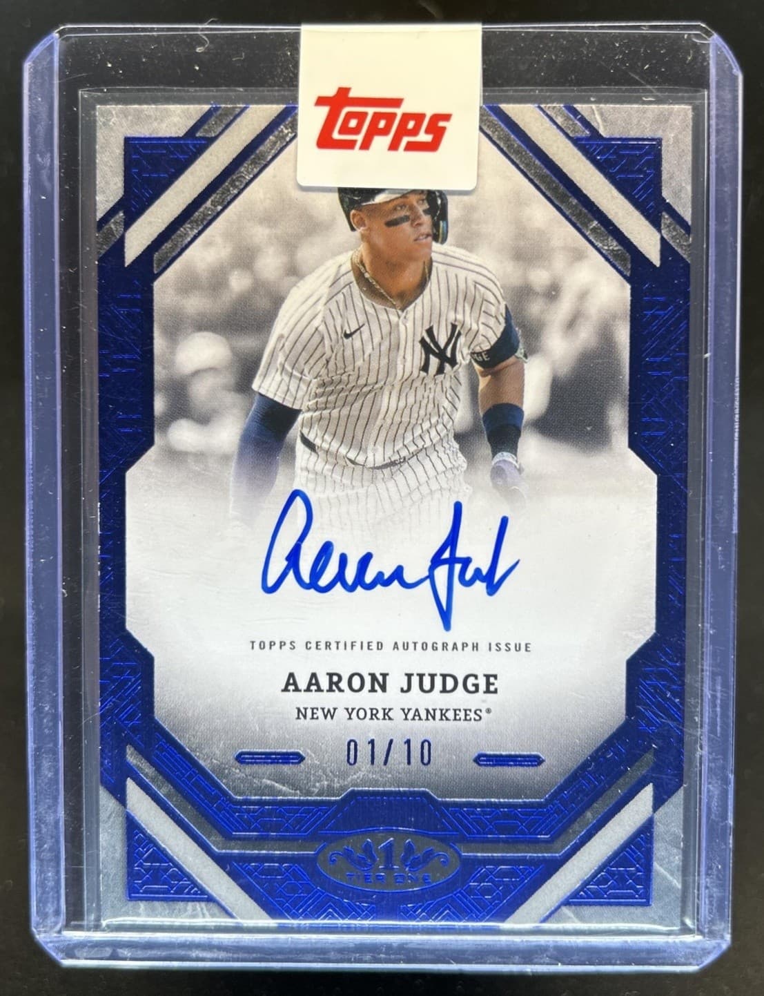 2025 Topps Tier One Aaron Judge Auto Blue Foil #/10 Yankees