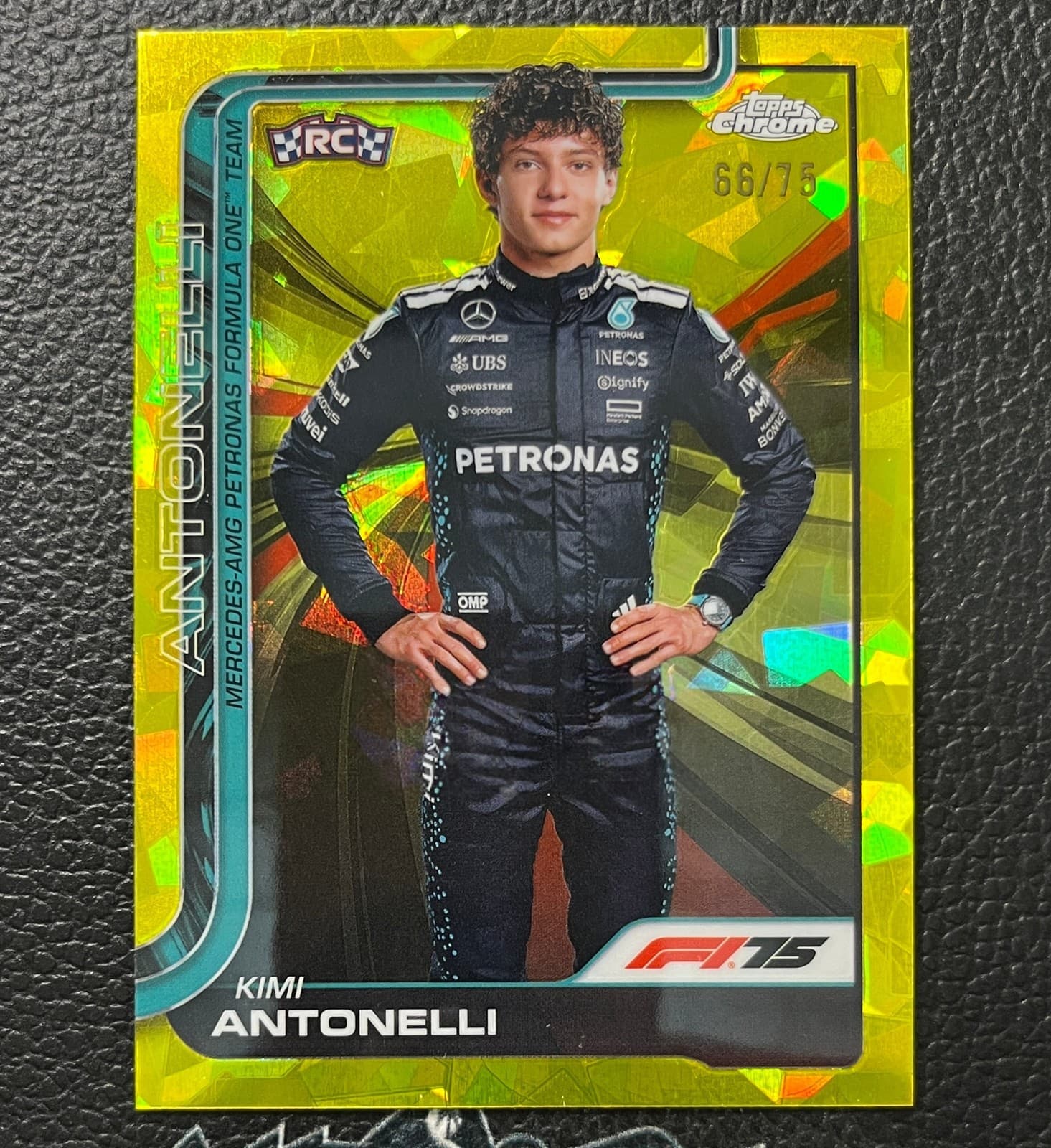 2025 Topps Chrome F1 Sapphire Kimi Antonelli #8 RC Rookie Yellow Refractor /75
