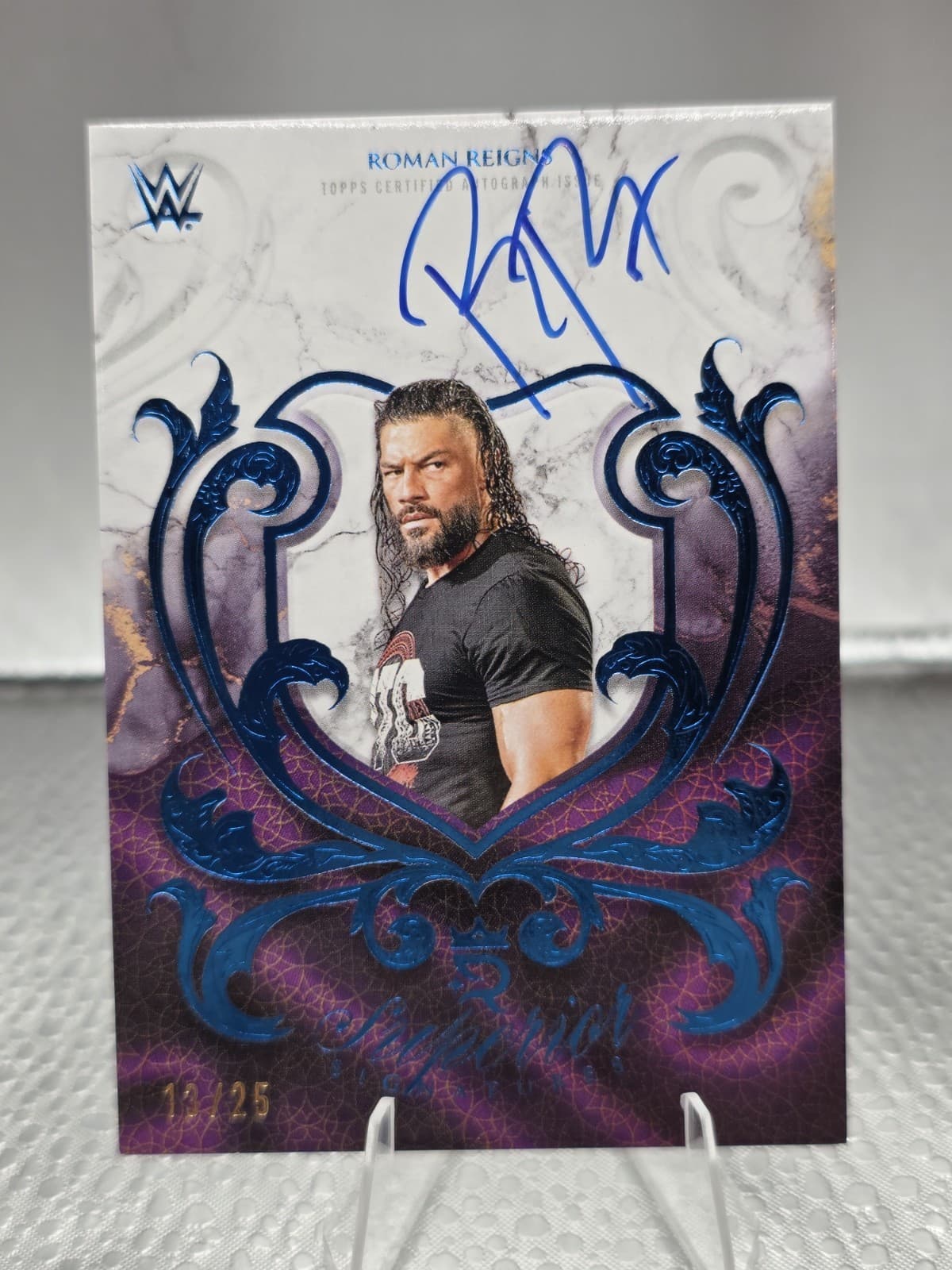 2025 Topps Royalty WWE Superior Signatures Blue Roman Reigns ON CARD AUTO 13/25