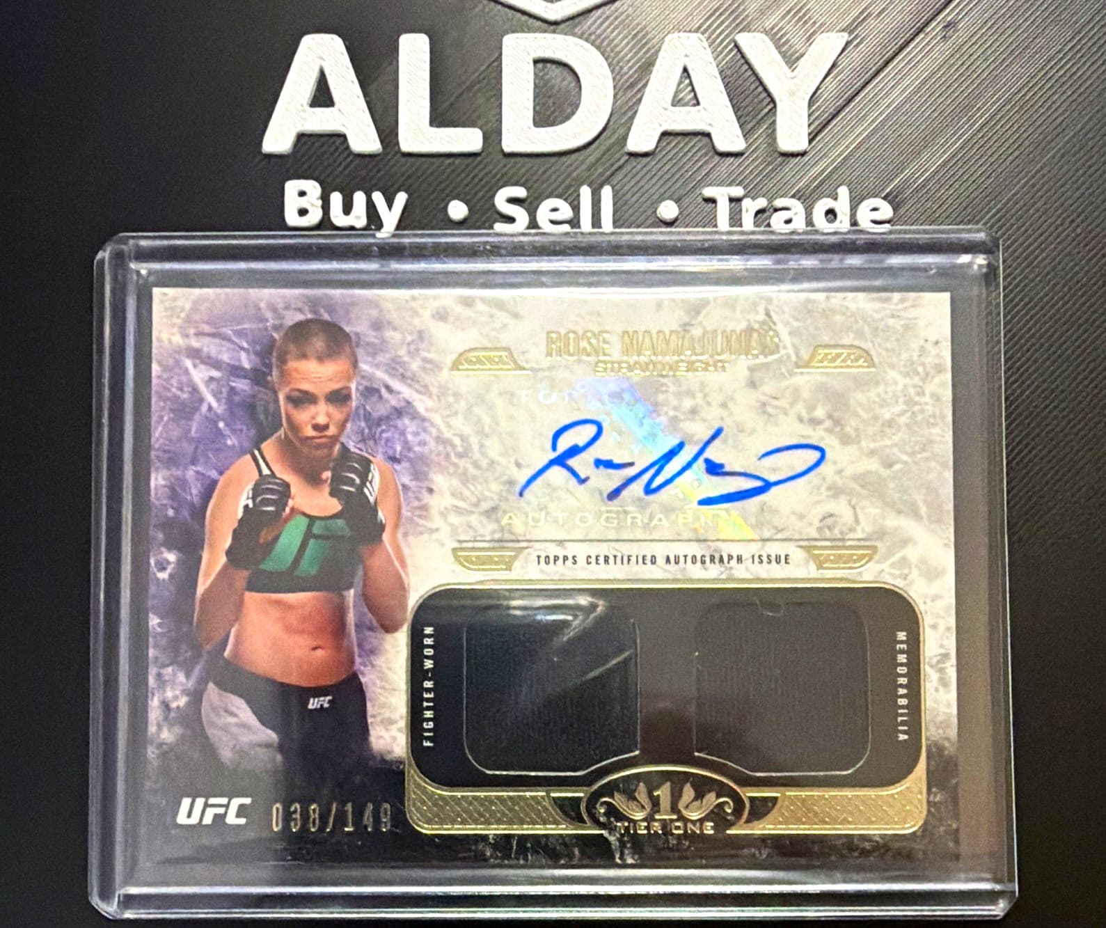 2017 Topps UFC Knockout Rose Namajunas Tier One Dual Relic Auto ADR-RN /149