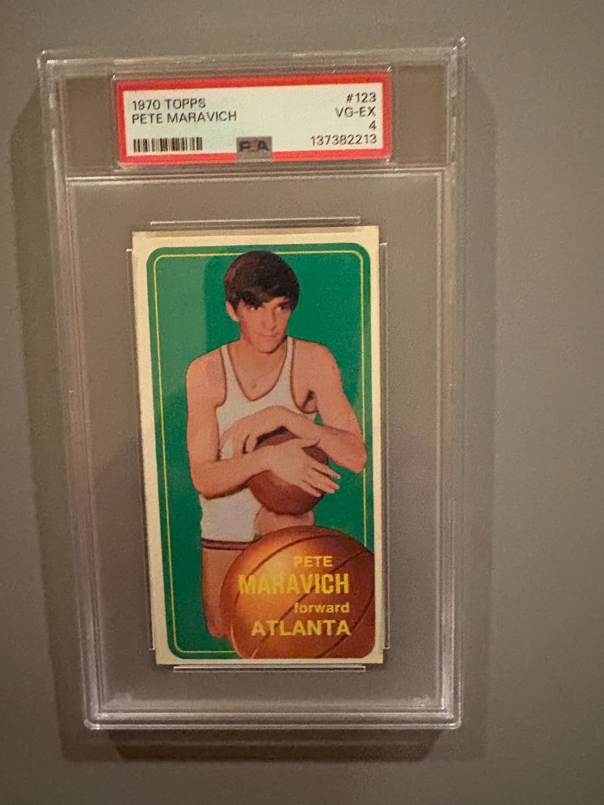 1970Topps Pete Maravich Basketball Card # 123 PSA Graded 4-VG/EX