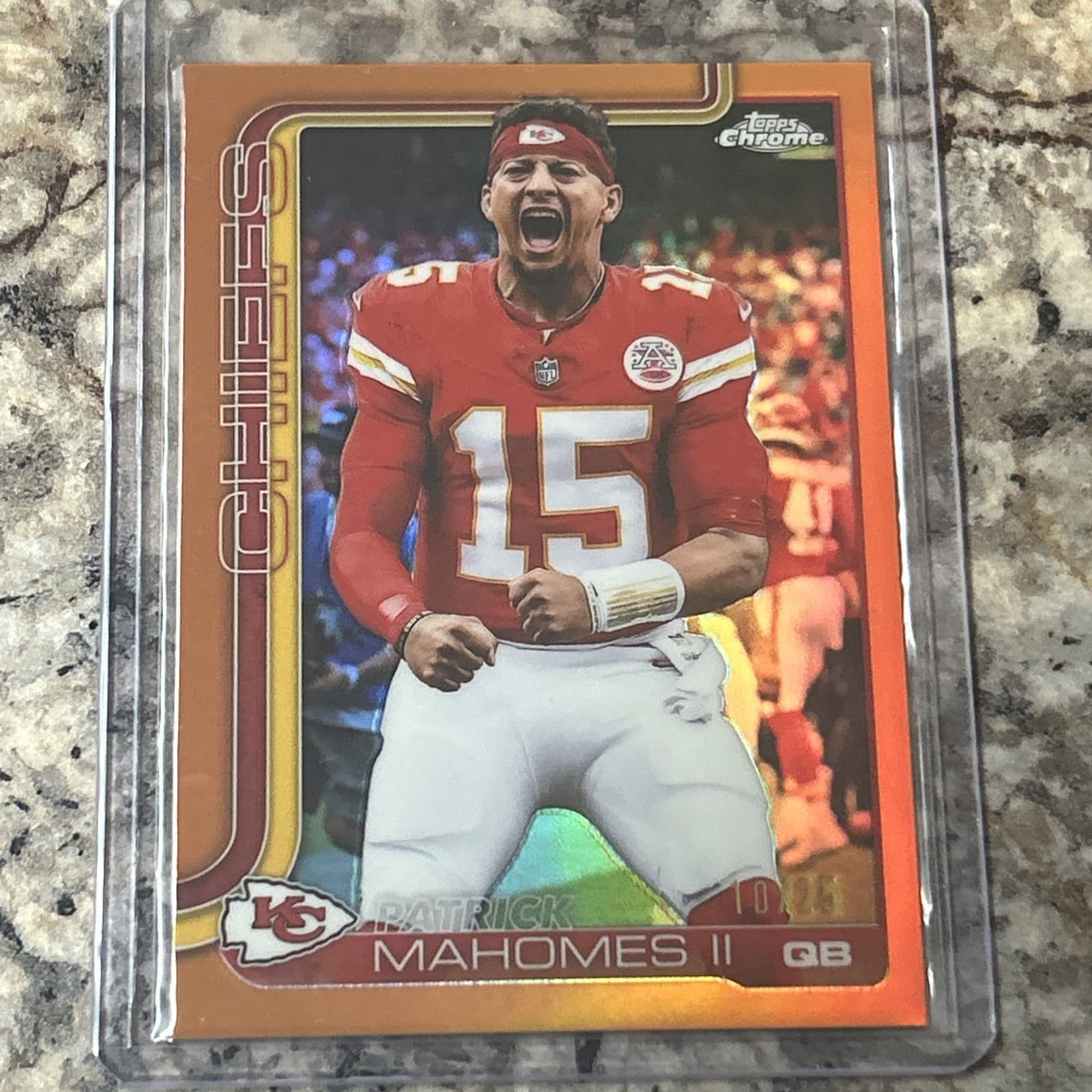 Patrick Mahomes II 10/25 2025 Topps Chrome Orange Refractor Image Variation