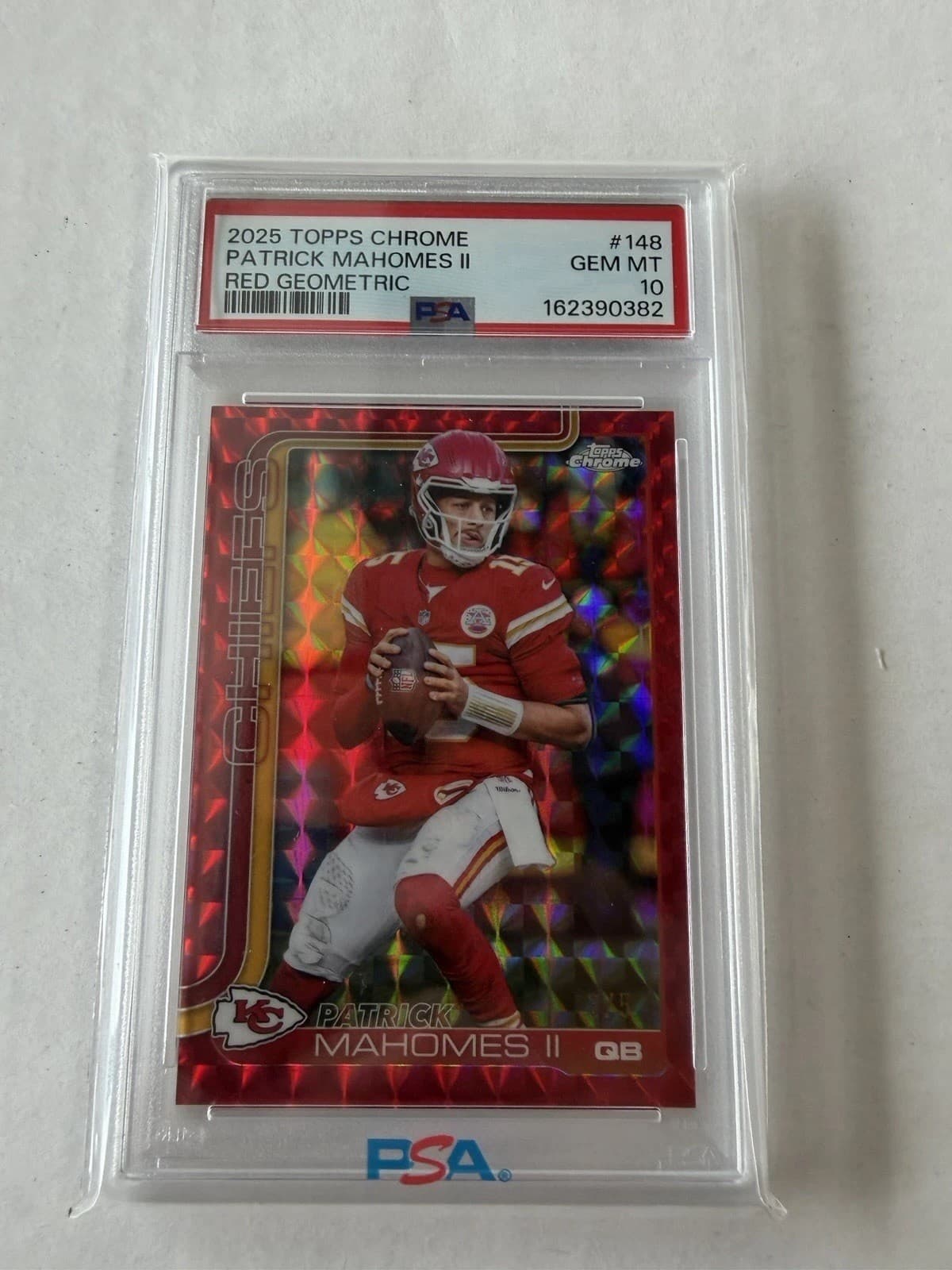 2025 Topps Chrome - Patrick Mahomes II #148 Red 2/5  Geometric! PSA10 POP 1!! 