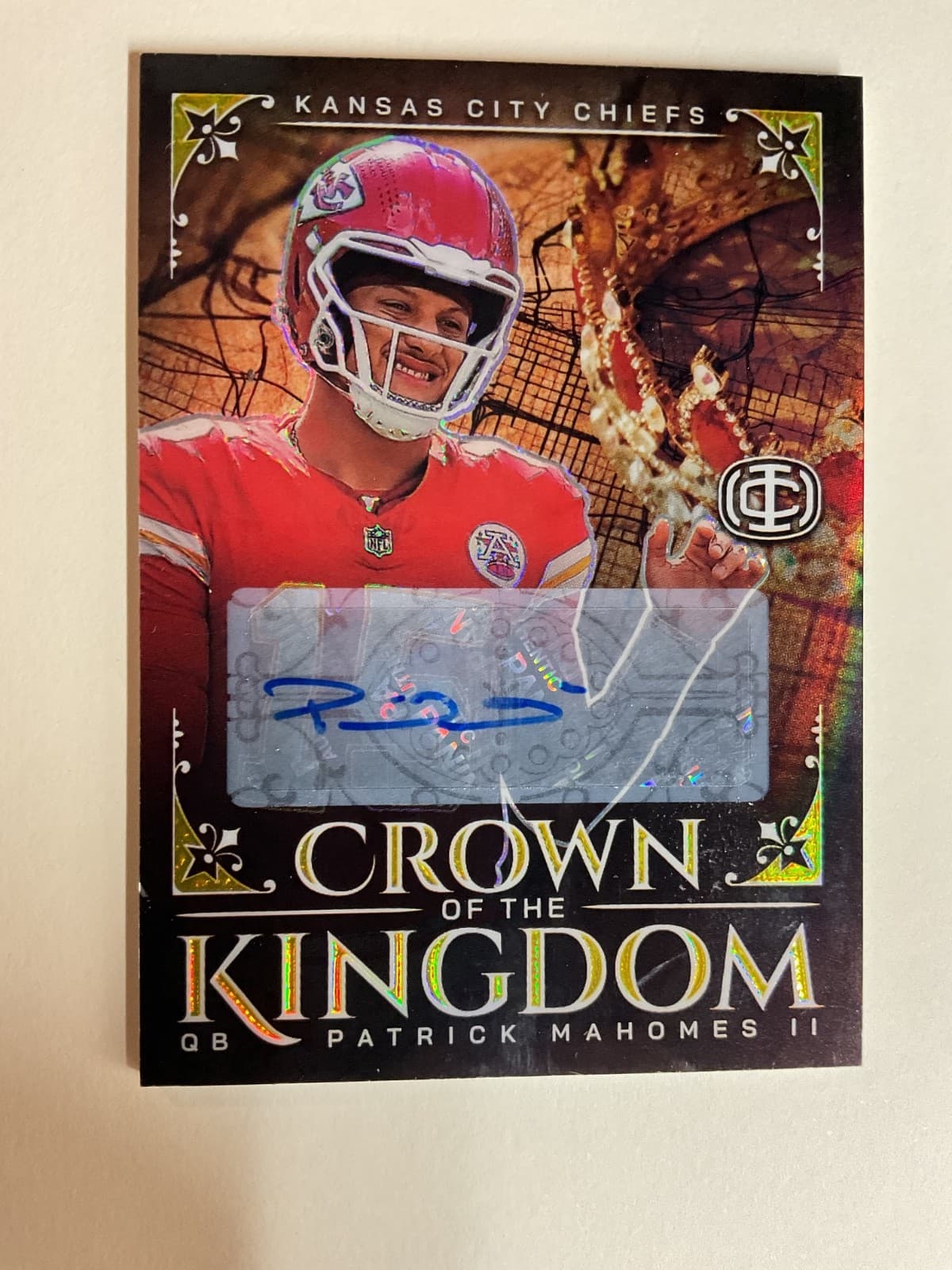 Patrick Mahomes 2025 Icons Crown of the Kingdom Auto 5/15 CK-4