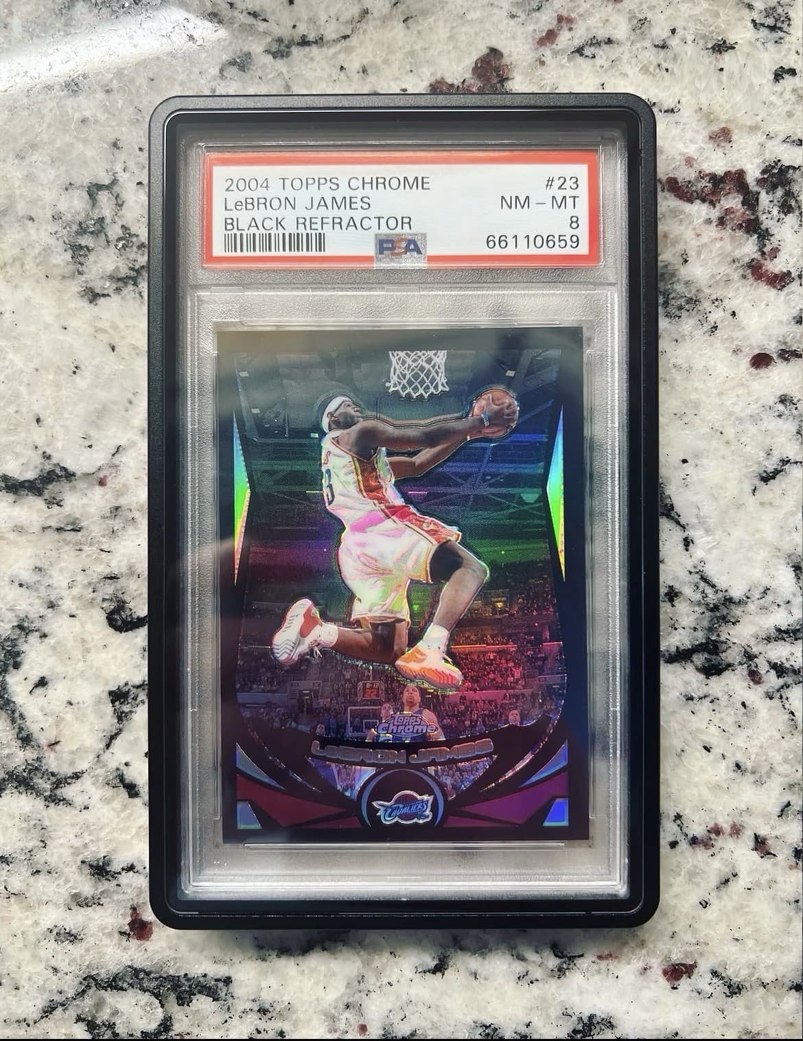 Topps Chrome 2004-05 LeBron James Cavaliers #23 Black Refractor PSA 8