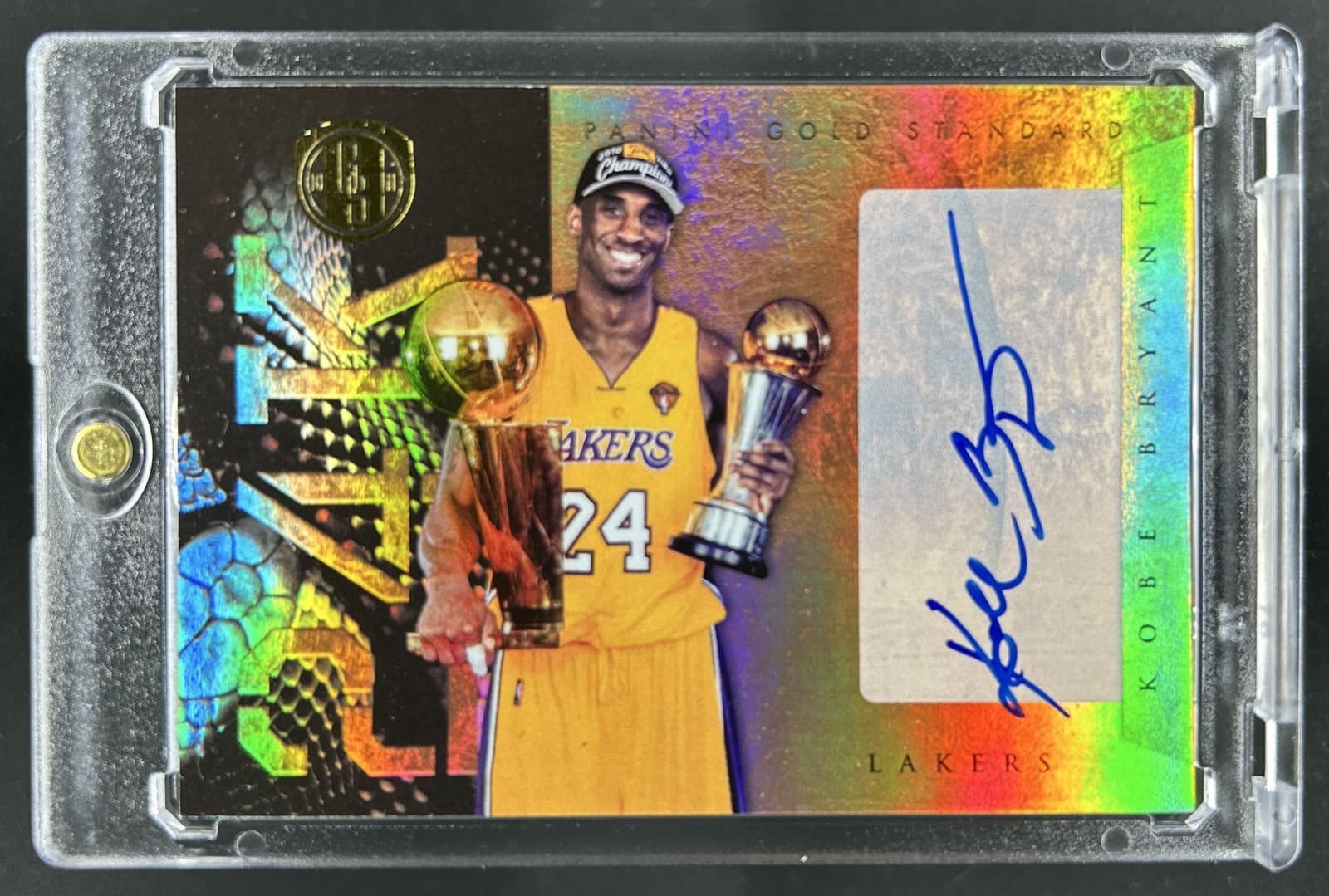 2010-11 Panini Gold Standard Kobe Bryant 24 Karat Signatures Auto #/49 Lakers