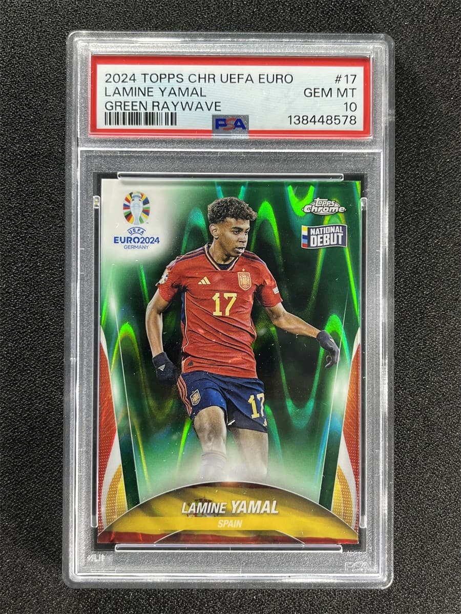 2024 Topps Chrome UEFA EURO Lamine Yamal #17 Green Raywave RC Rookie PSA 10 MT