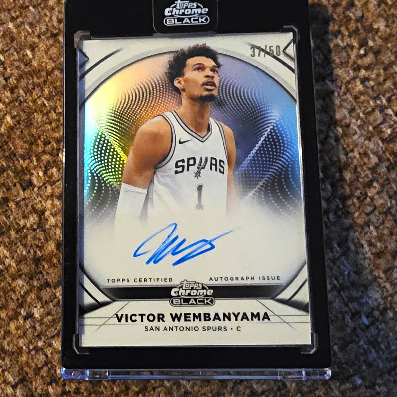 Topps 2025-26 Chrome Black Victor Wembanyama Spurs Ivory Auto IA-VW