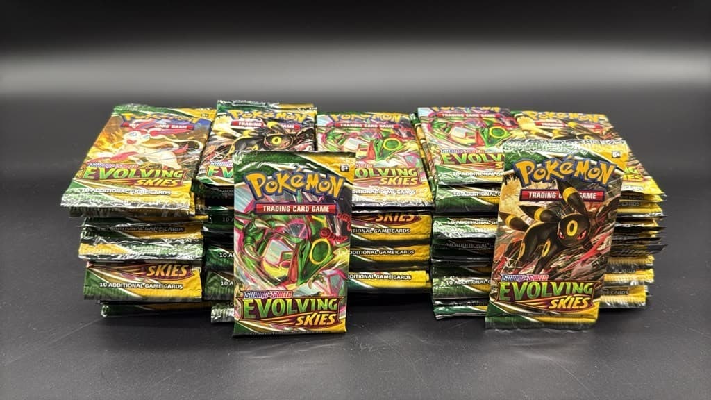 Lot of (100) Pokemon TCG Evolving Skies Booster Packs SEALED