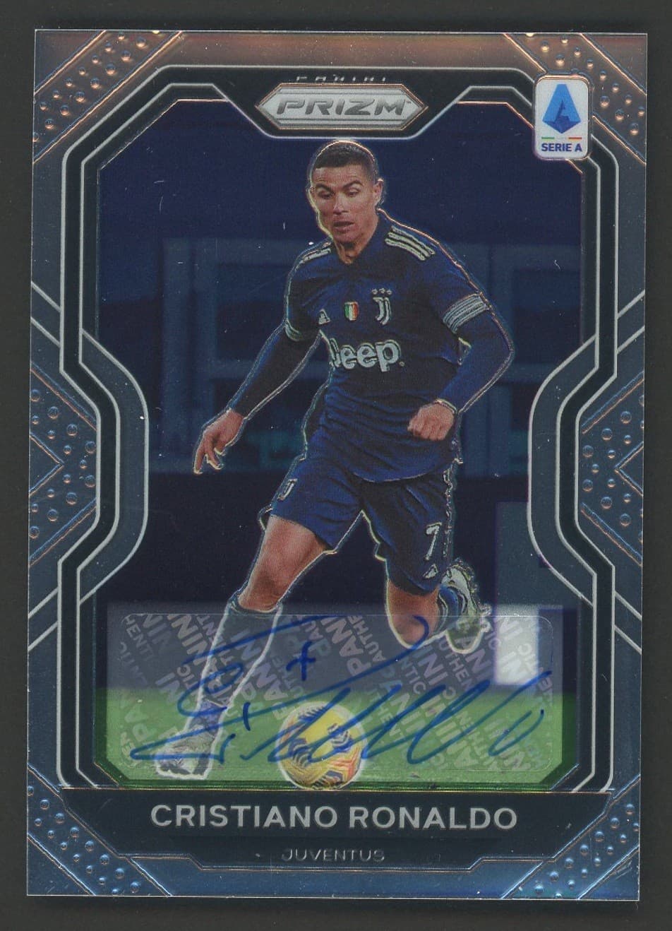 2020-21 Panini Chronicles Prizm Soccer #11 Cristiano Ronaldo AUTO 16/68
