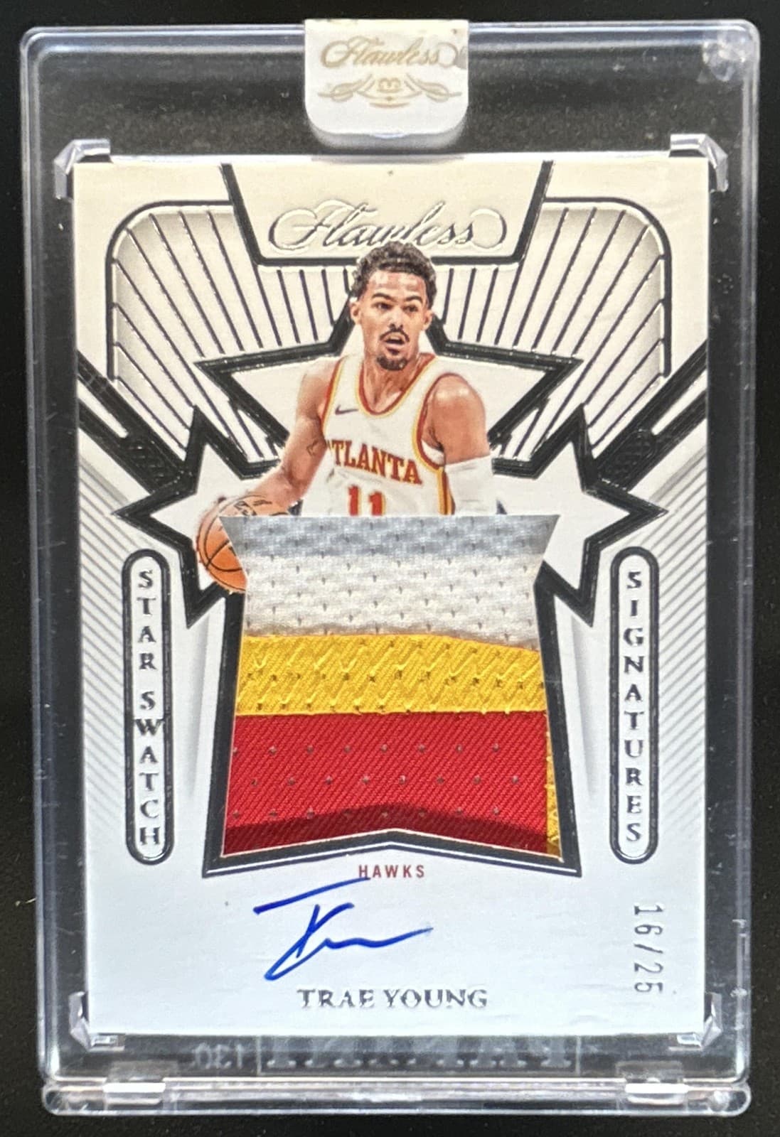 2023-24 Panini Flawless Trae Young Star Swatch Signatures Patch Auto #/25 Hawks