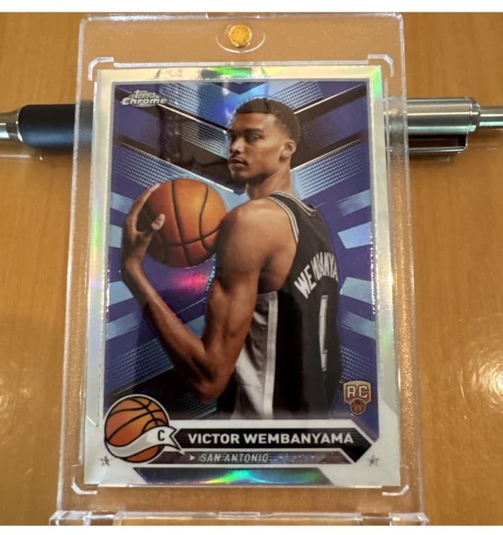 Topps 2023-24 Chrome Victor Wembanyama Rookie Refractor RC #1 Spurs