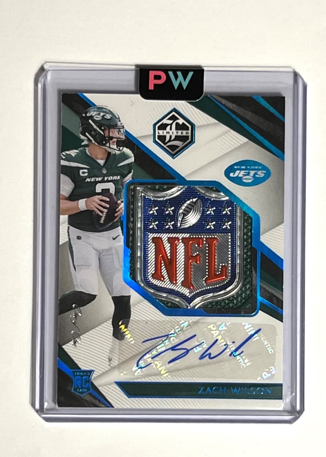 Zach Wilson Jets-One of One NFL Shield Autograph Rookie Panini-Limited Football