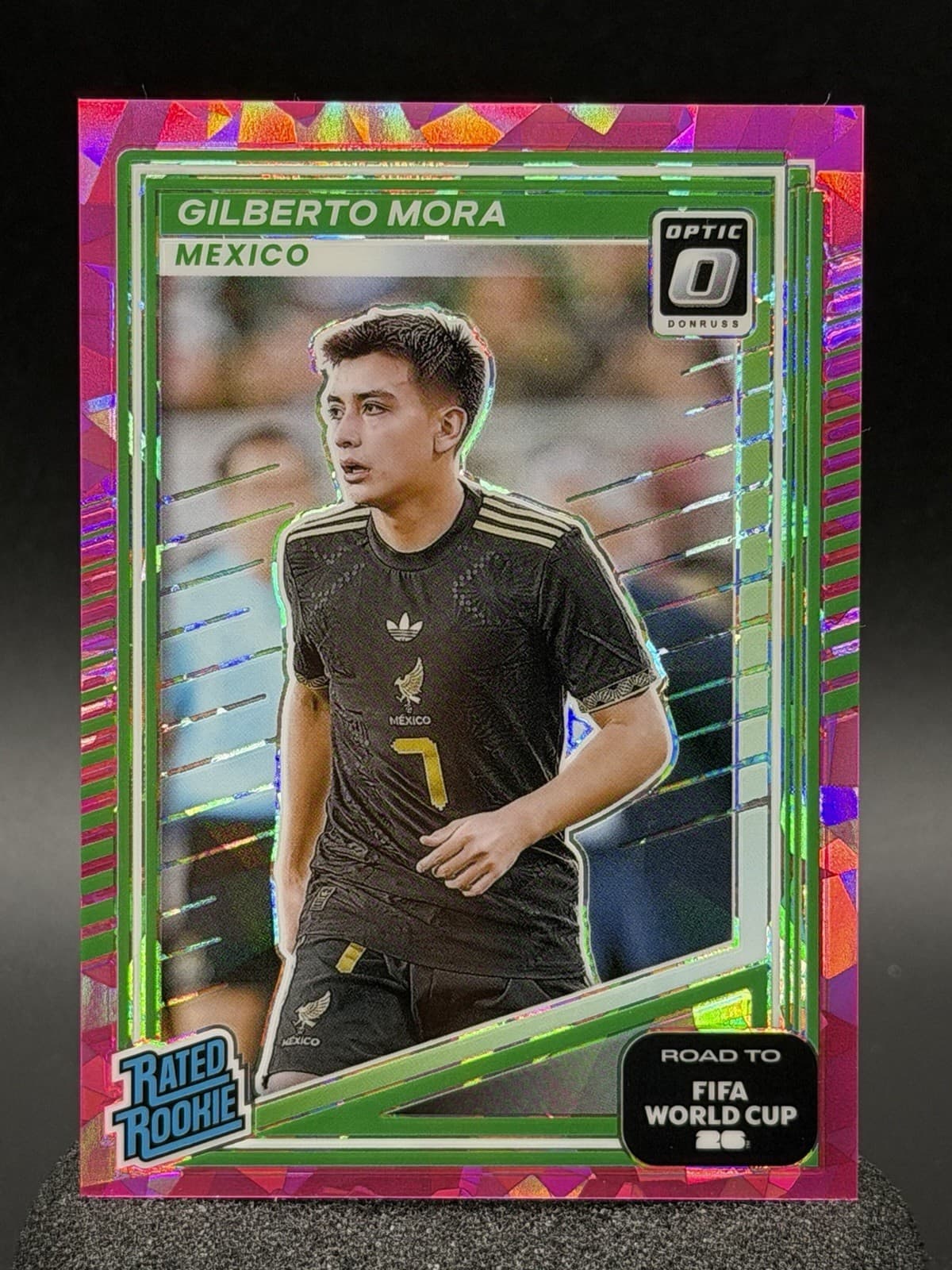 GILBERTO MORA Rookie PINK ICE /25  RC  2025-26 OPTIC #214 Prizm World Cup Mexico
