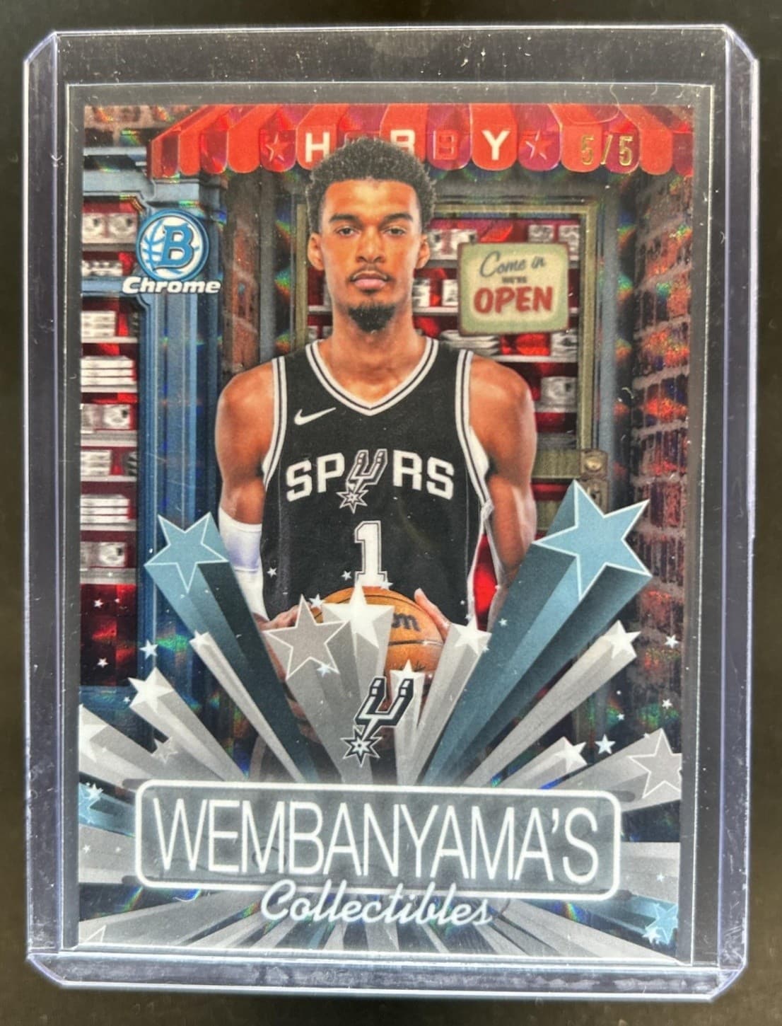 2025-26 Bowman Victor Wembanyama Chrome Hobby Stars Red Refractor #/5 Spurs