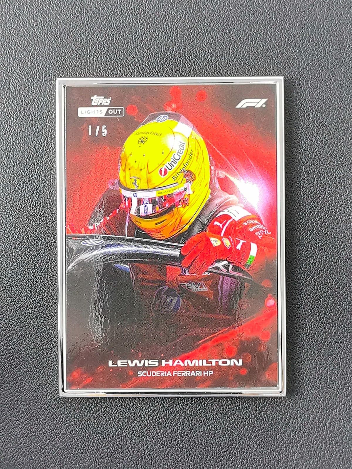 2026 Topps Lights Out F1 Lewis Hamilton Halo Silver Frame Red 1/5 YKG