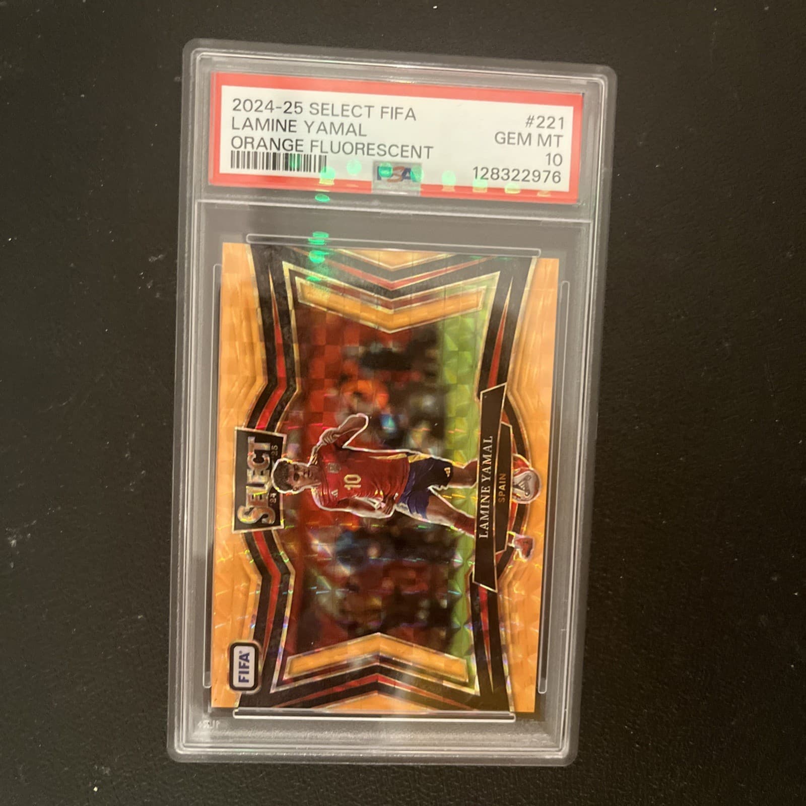 2024-25 PANINI SELECT FIFA ORANGE FLUORESCENT #221 LAMINE YAMAL  /125 PSA 10