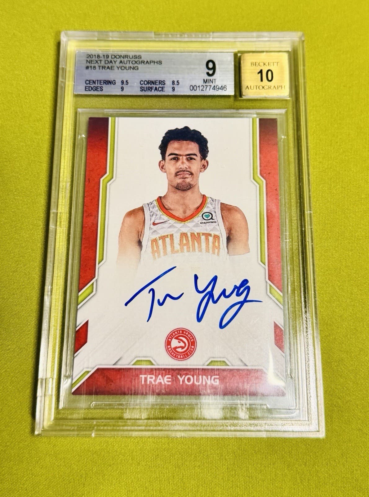 Trae Young 2018-19 Donruss Next Day Autograph #18 Basketball Hawks Bgs 10