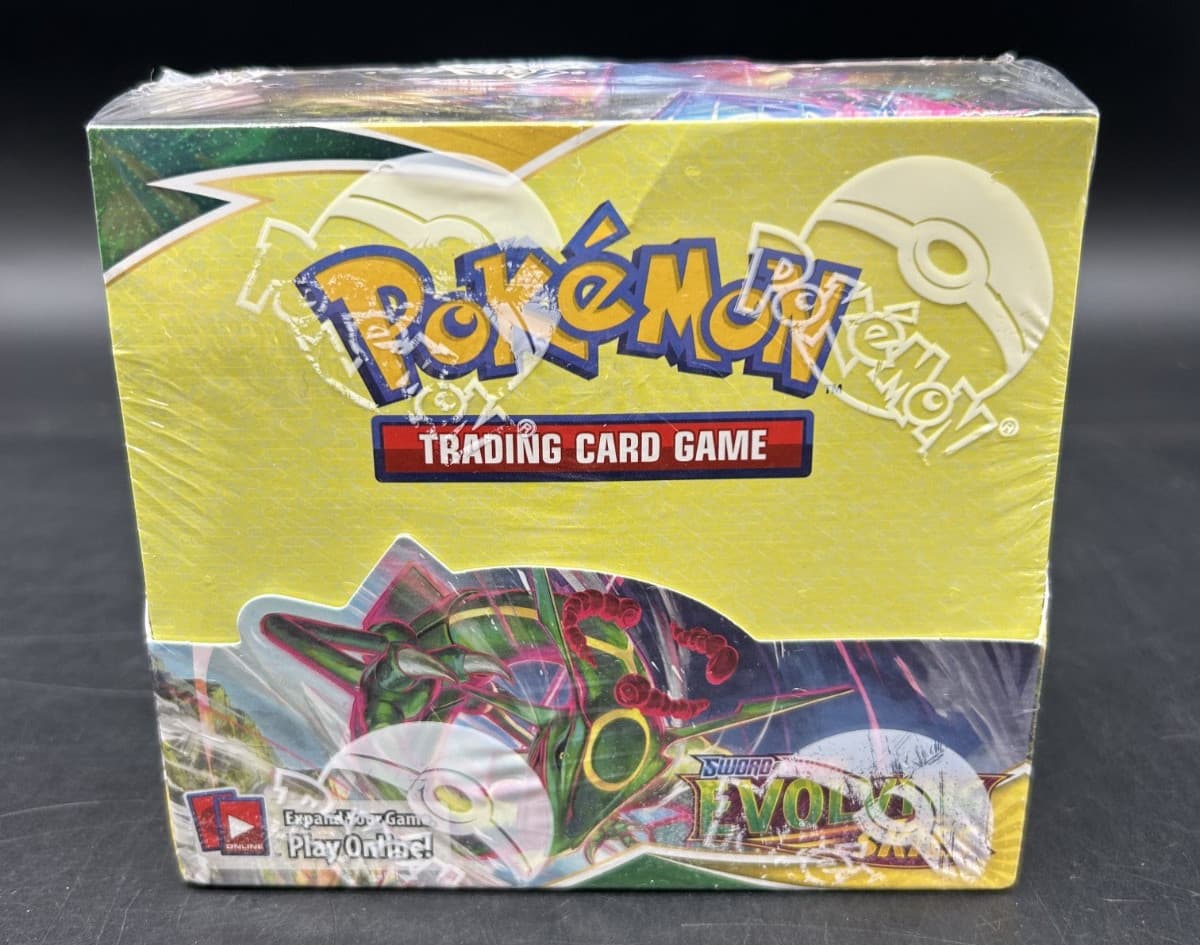 Pokemon TCG Sword & Shield Evolving Skies Booster Box SEALED