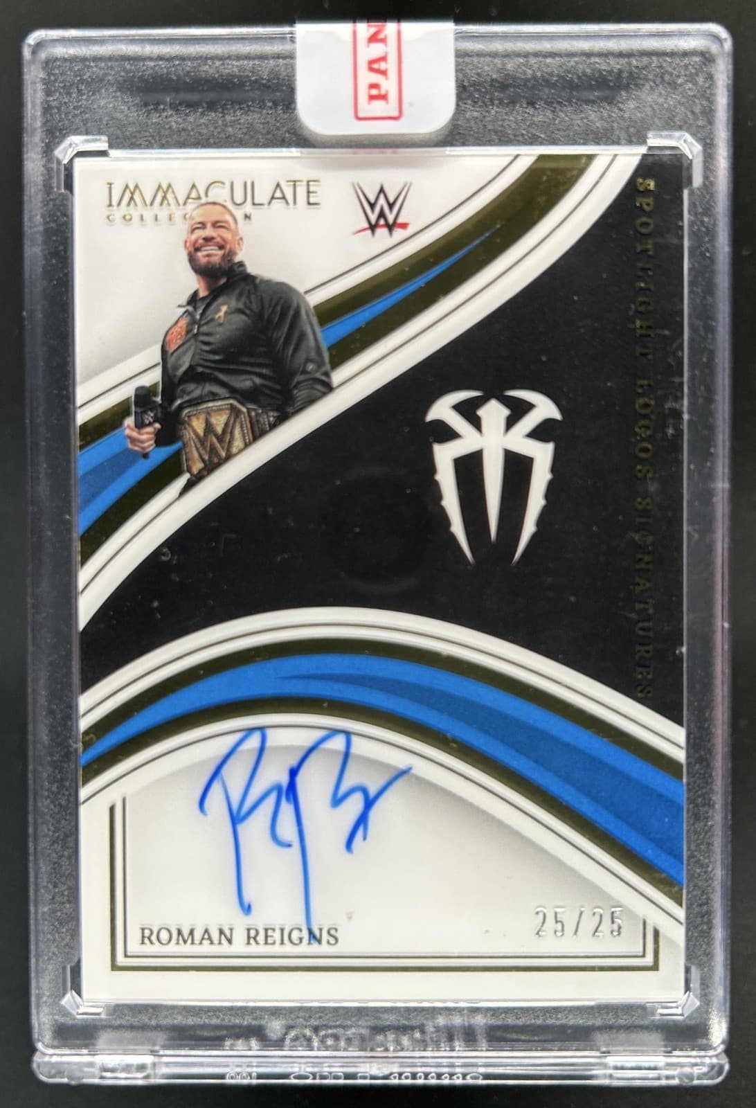 2023 Panini Immaculate Collection WWE Roman Reigns Spotlight Logo Auto #25/25