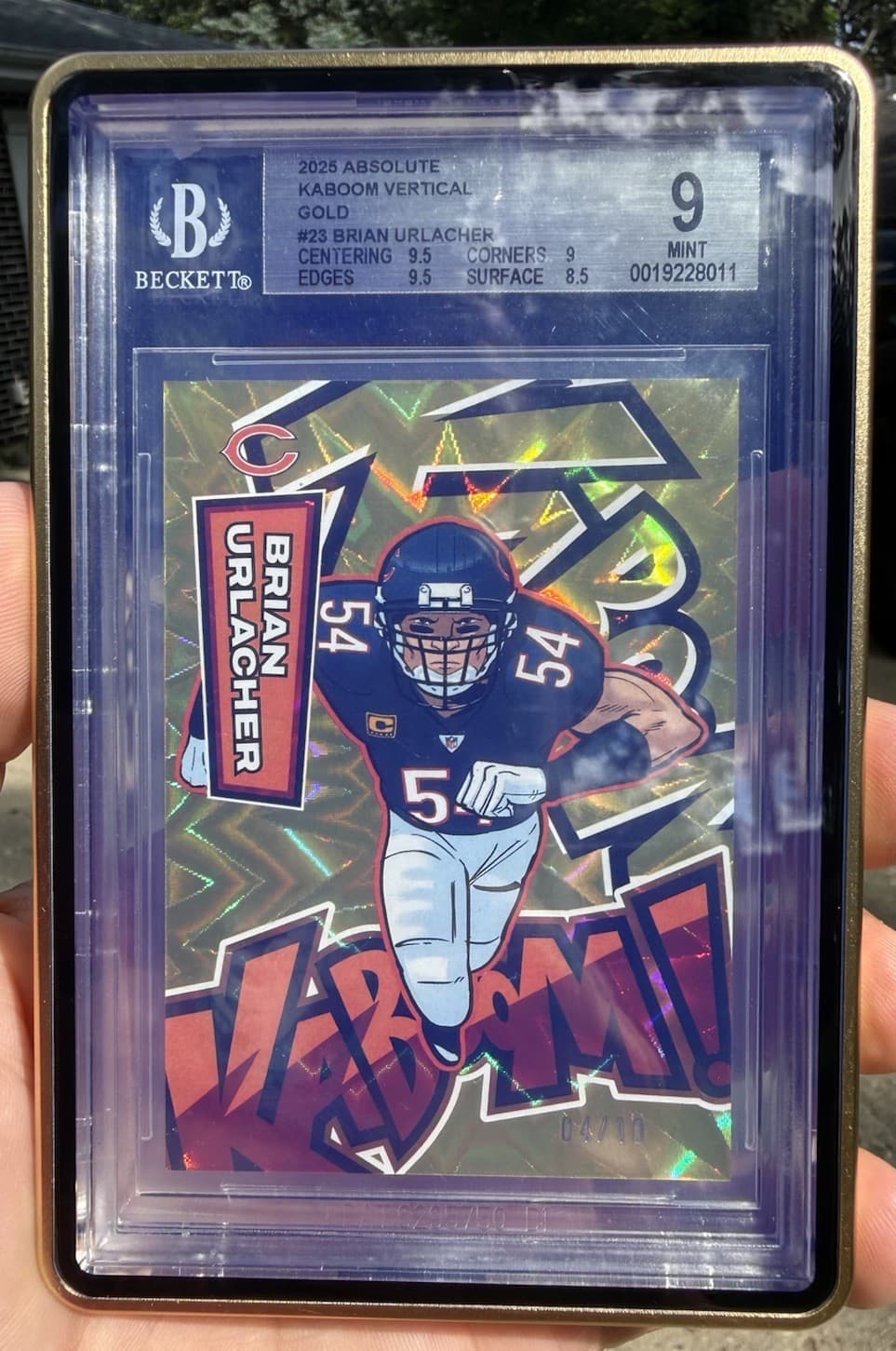2025 Panini Absolute Kaboom! Vertical Brian Urlacher GOLD KABOOM /10 BGS 9