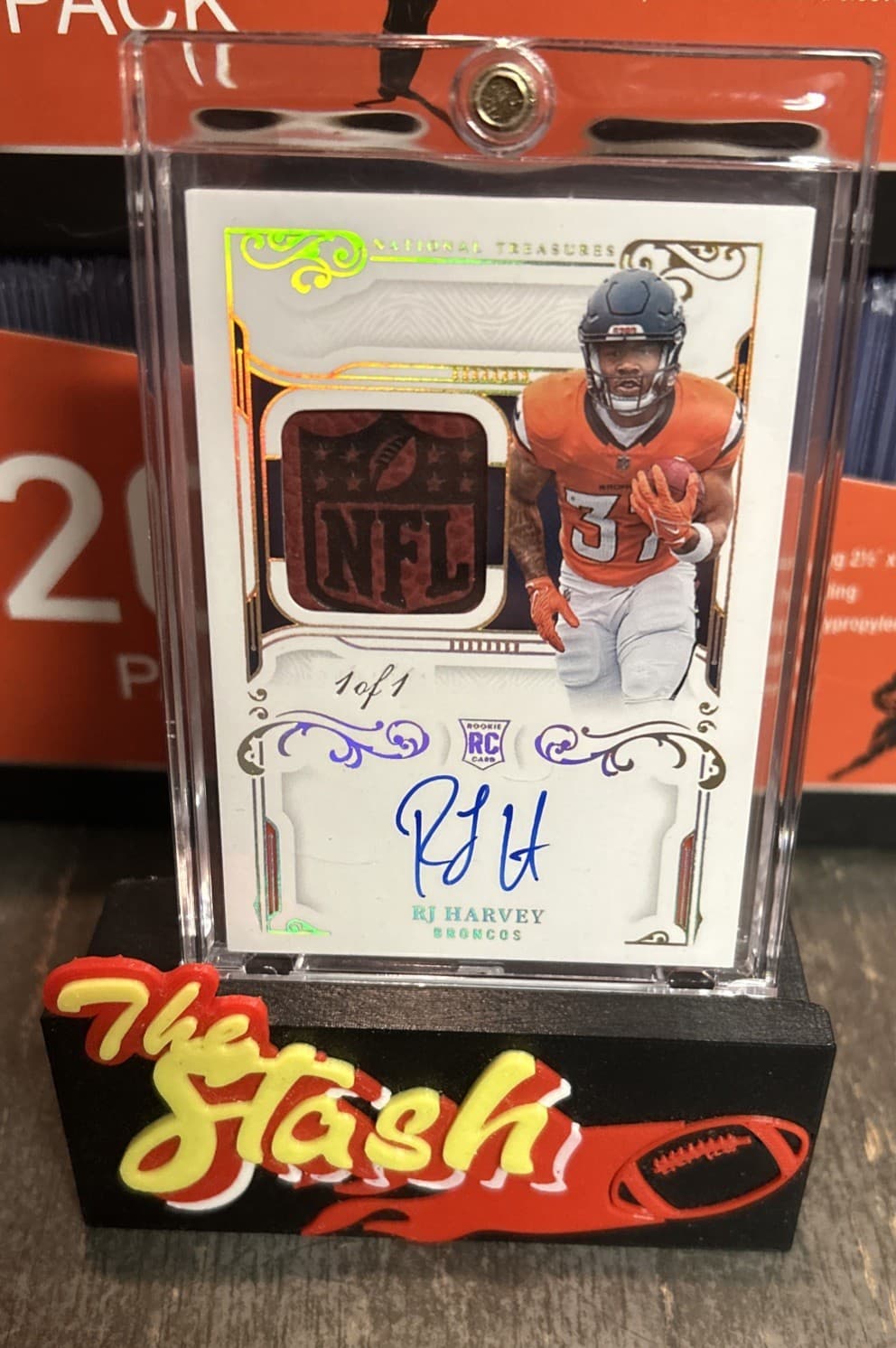 2025 National Treasures RJ Harvey 1/1 Rookie Gloves Auto Denver Broncos RPA