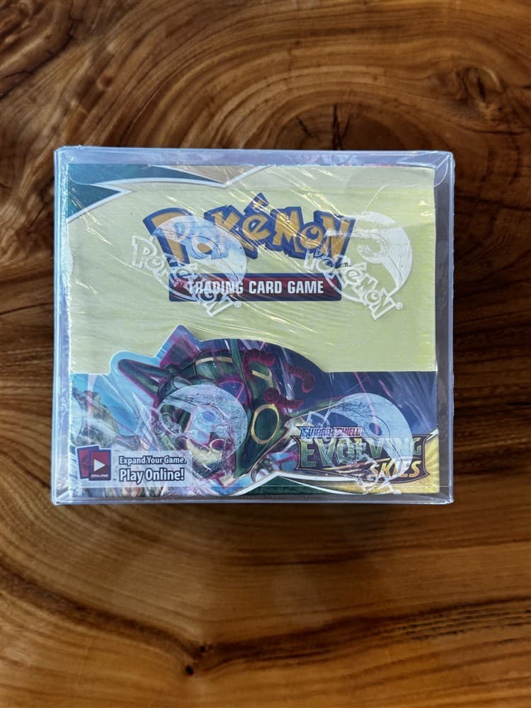 POKEMON TCG SWORD & SHIELD EVOLVING SKIES BOOSTER BOX FACTORY SEALED WITH CASE