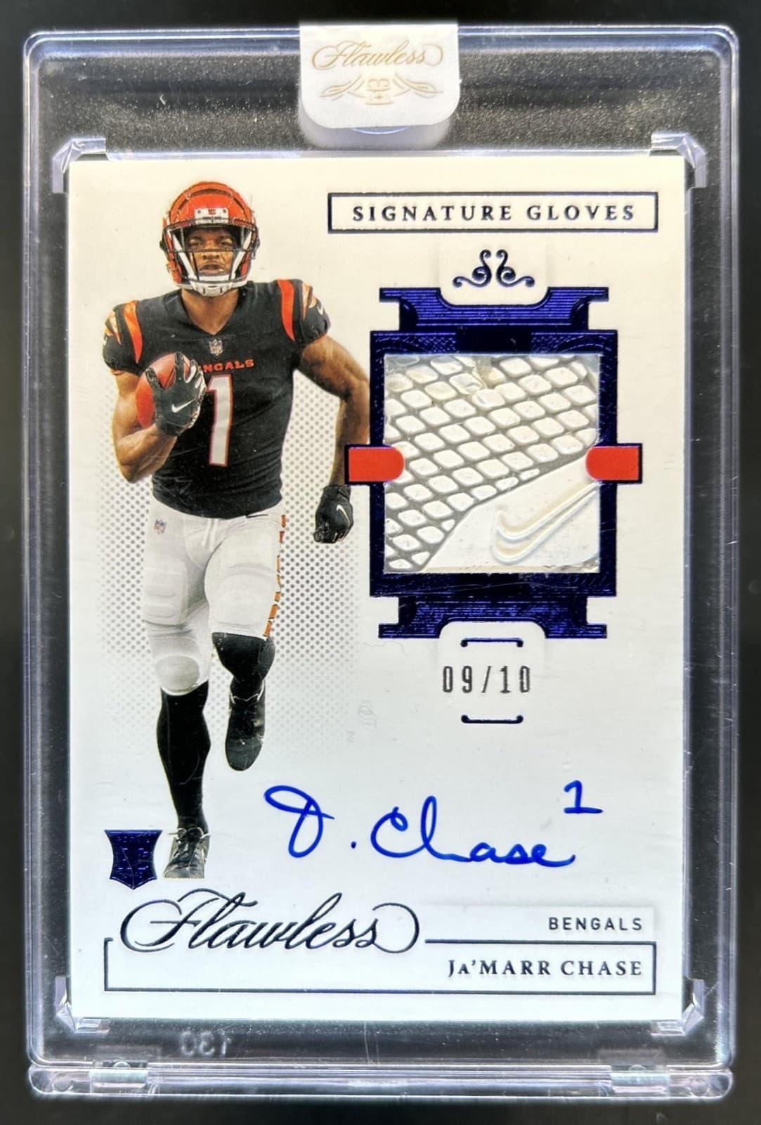 2022 Panini Flawless Ja'Marr Chase 2021 Signature Gloves RC Sapphire Auto #/10