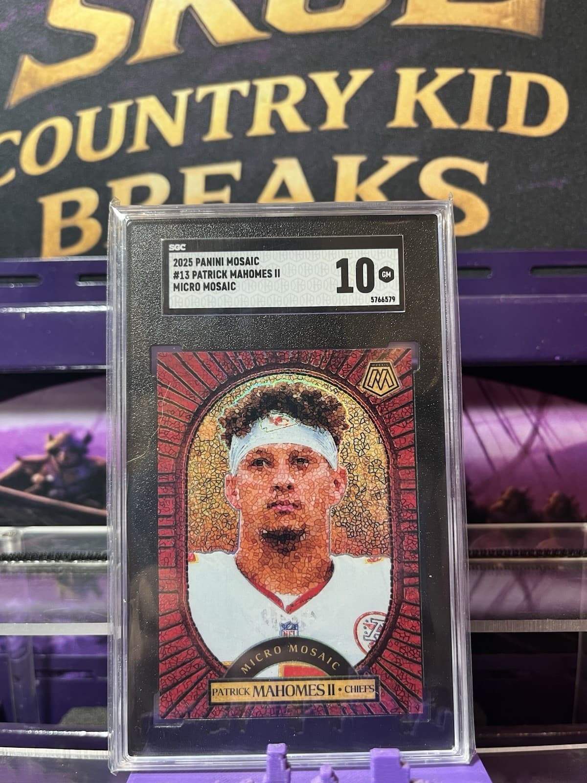 2025 Mosaic Patrick Mahomes II Stained Glass SSP Case Hit No. 13 KC Chiefs SGC10