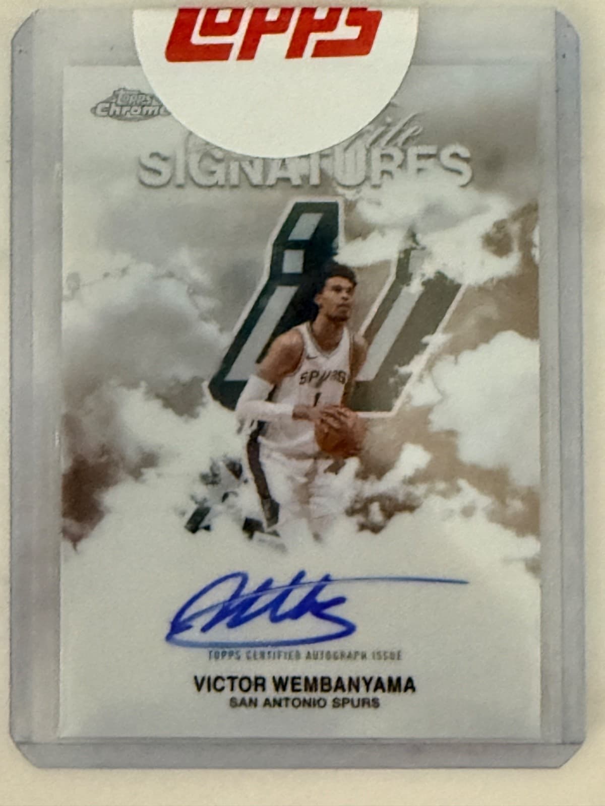 Victor Wembanyama 2025-26 Topps Chrome Sky Write Signatures #SWS-VW (AU), Spurs