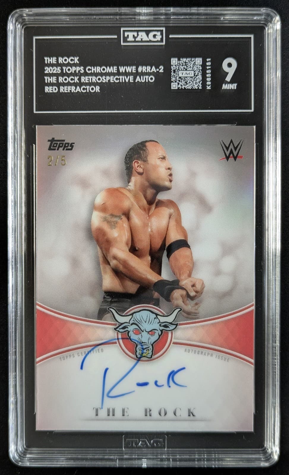 2025 Topps Chrome WWE THE ROCK 2/5 Auto Red Refractor Retrospective #RRA-2 TAG 9