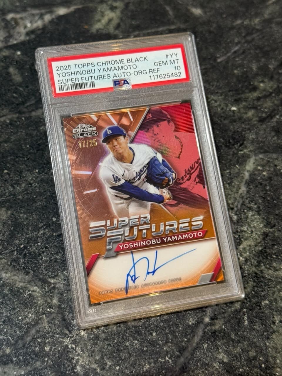 Psa10 Yoshinobu Yamamoto  2025 Topps Chrome Black Super Future Autograph