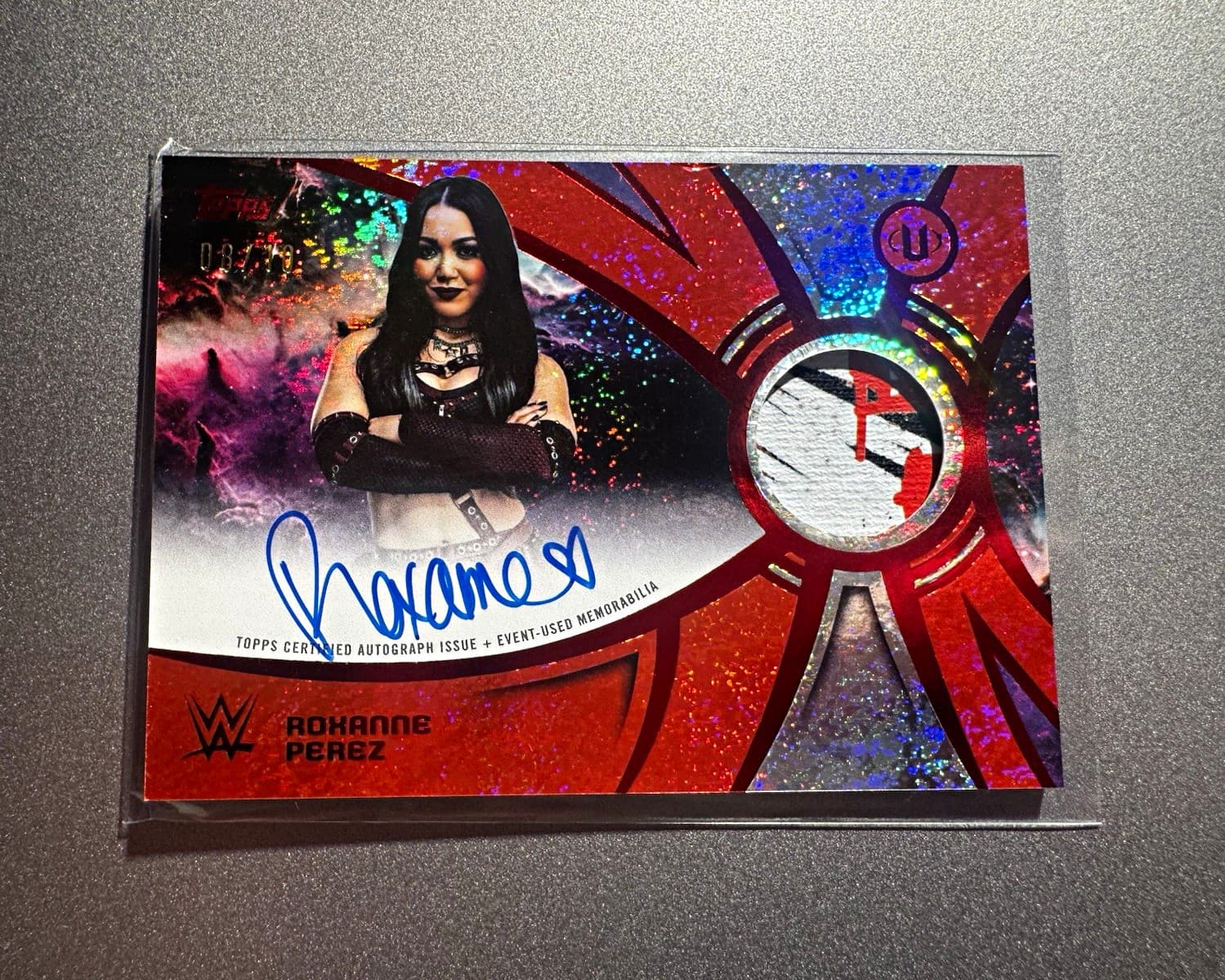 2026 Topps Universe WWE Roxanne Perez Superstar Relic Signatures Auto SRS-RP /10