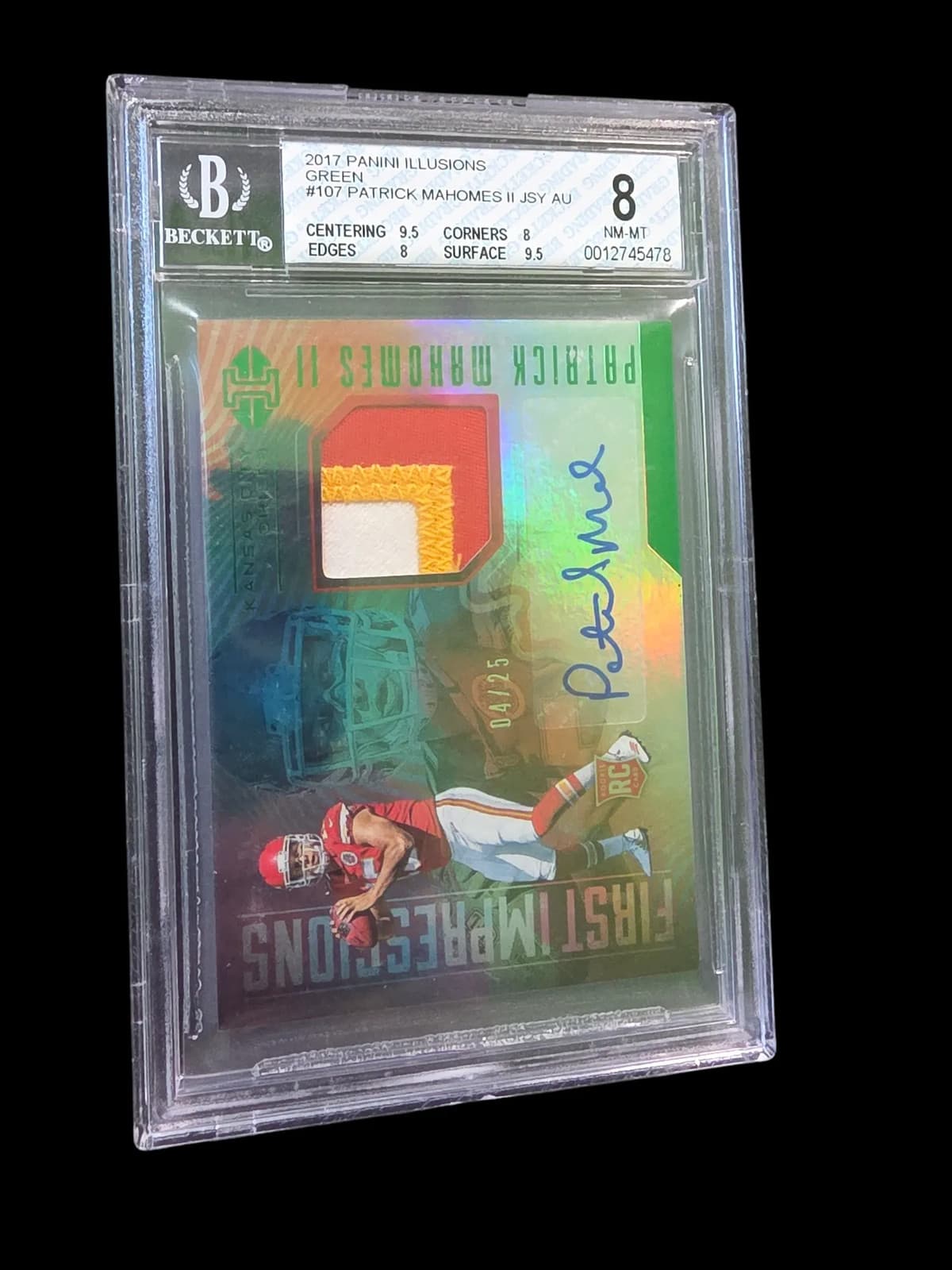 2017 Panini Illusions Green Patrick Mahomes II JSY #107 BGS 8 Auto 10