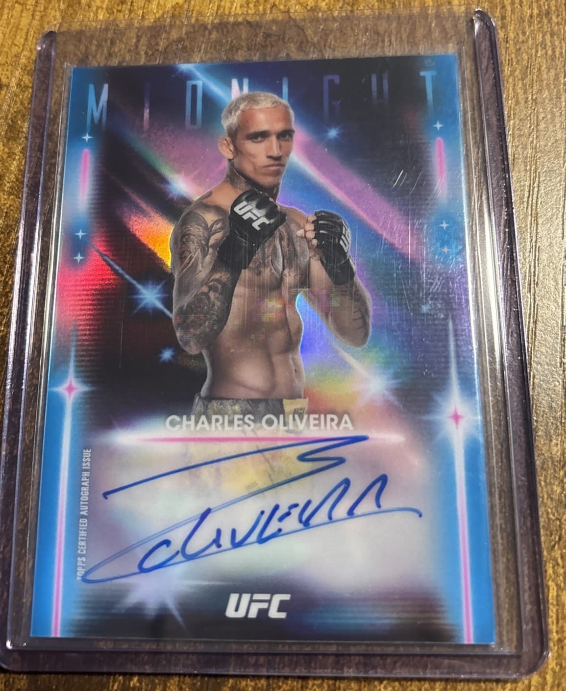 Topps 2025 Midnight UFC Charles Oliveira Glimmer Graphs Autograph GRG-CO MMA