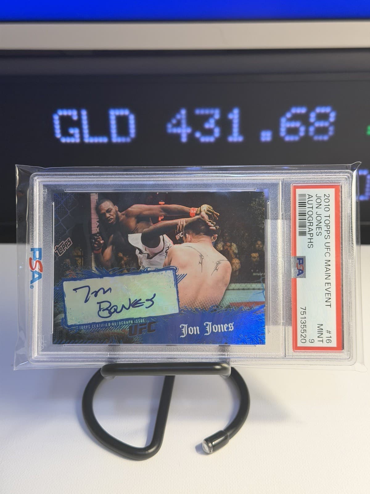 2010 Topps UFC Main Event - Jon Jones #16 Autographs (AU)