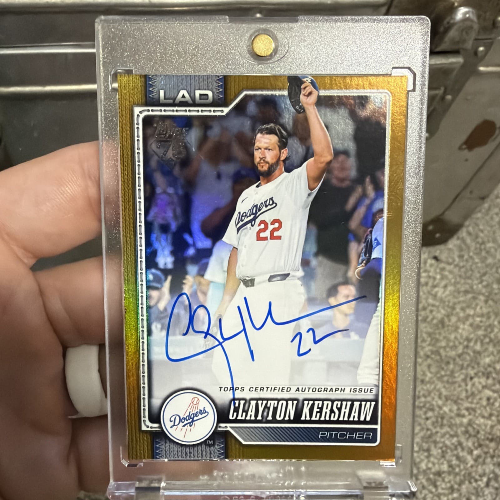 2026 Topps Series 2 Clayton Kershaw 50/50 Bookend Gold Parallel On Card Auto